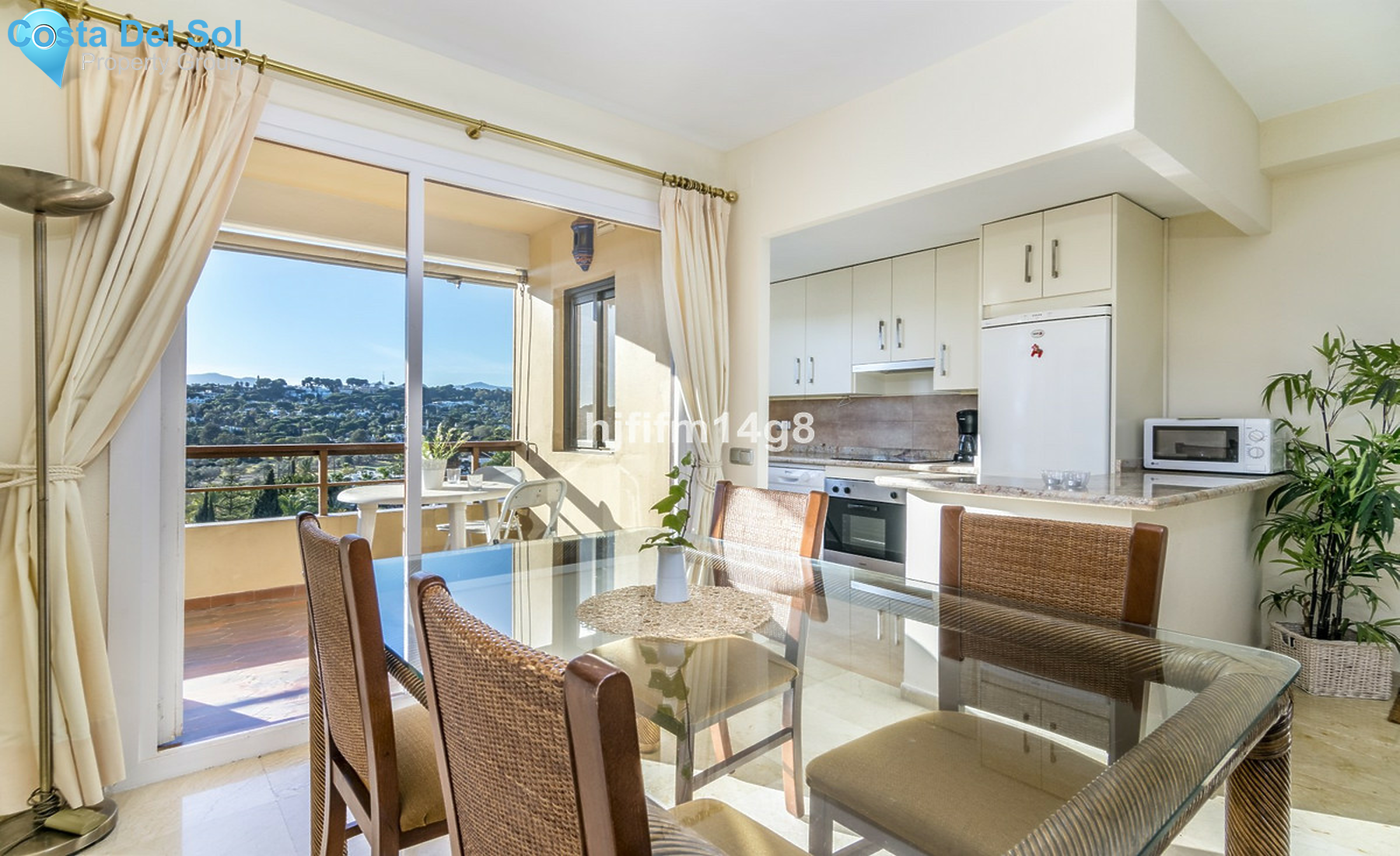 Middle Floor Apartment in Nueva Andalucía-1251106