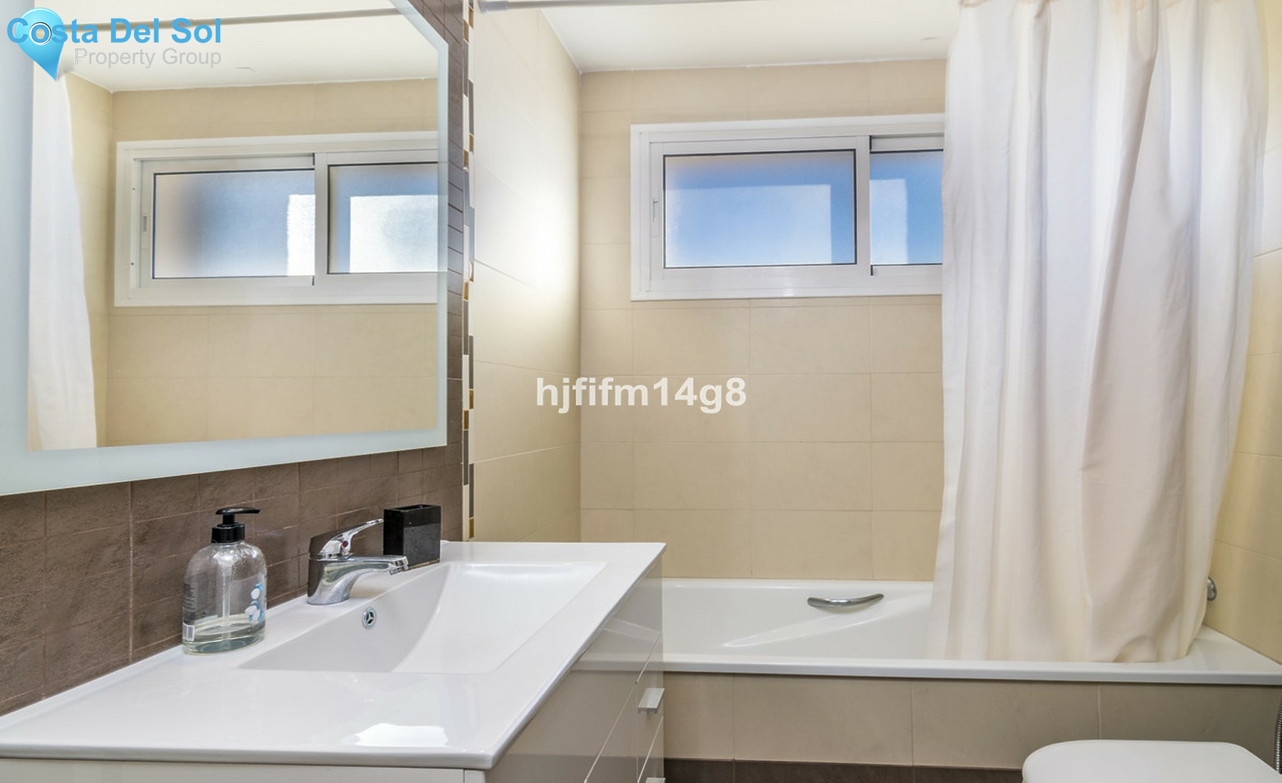 Middle Floor Apartment in Nueva Andalucía-1251098