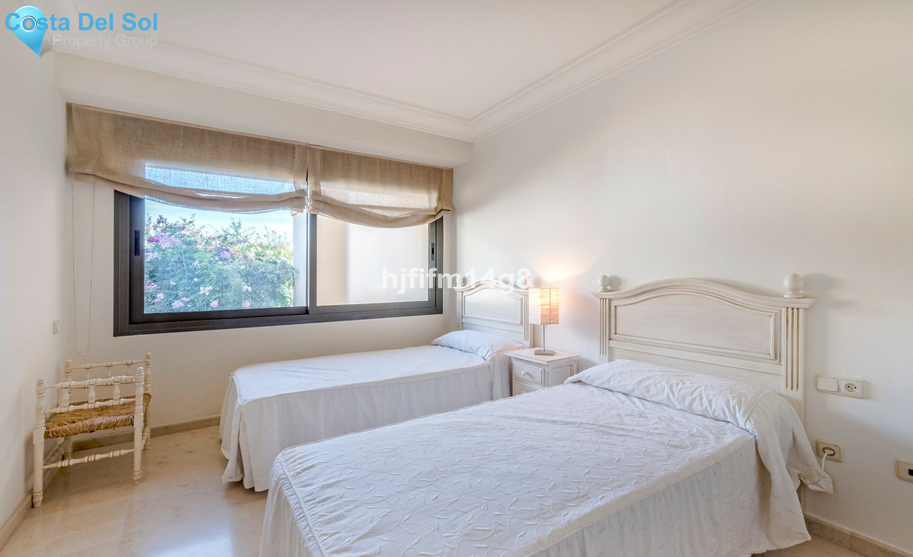 Middle Floor Apartment in Nueva Andalucía-1251321