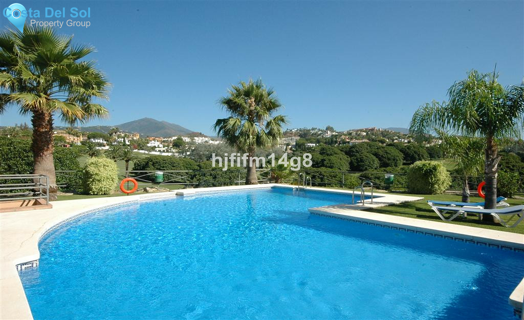 Middle Floor Apartment in Nueva Andalucía-1251325