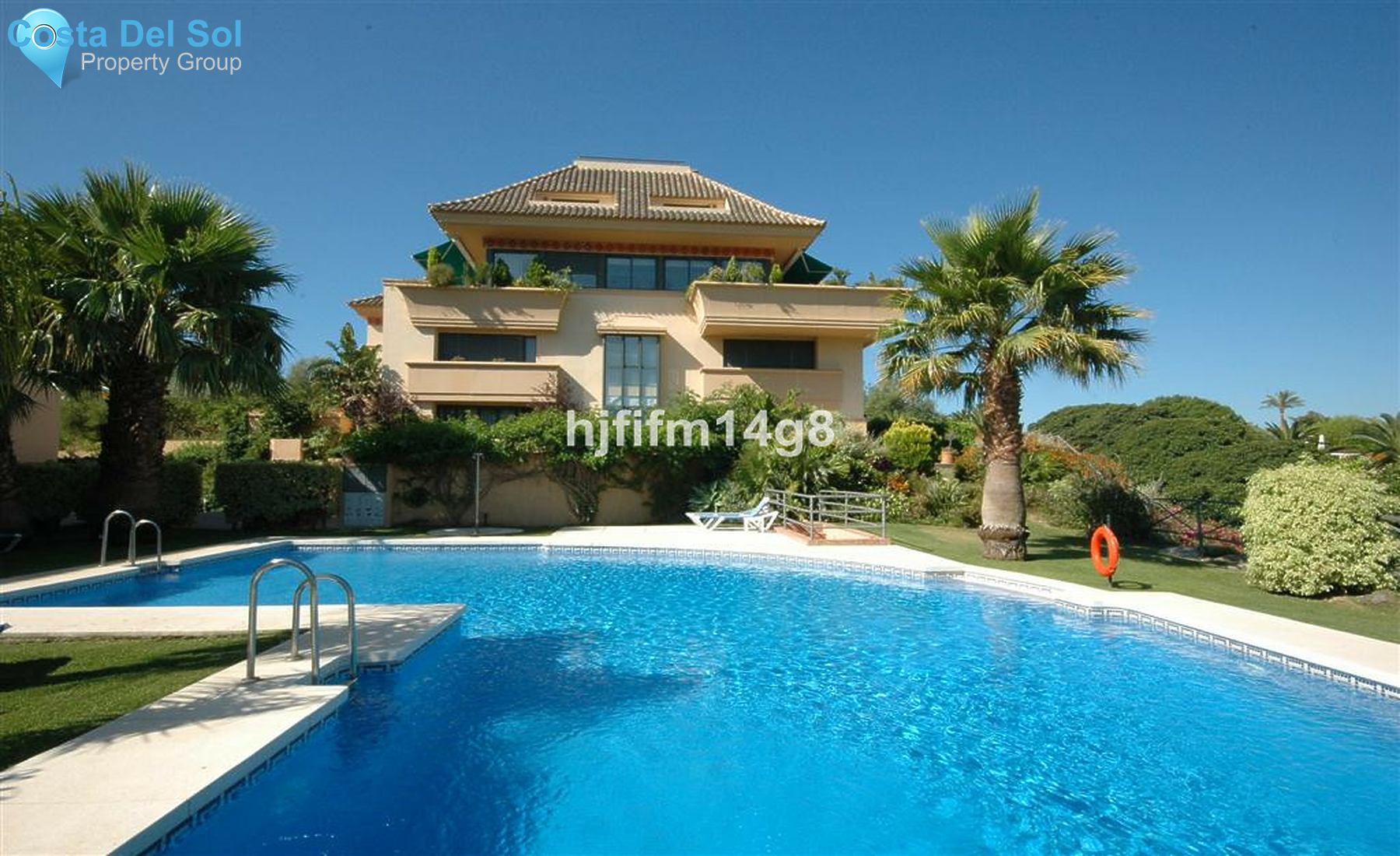 Middle Floor Apartment in Nueva Andalucía-1251328