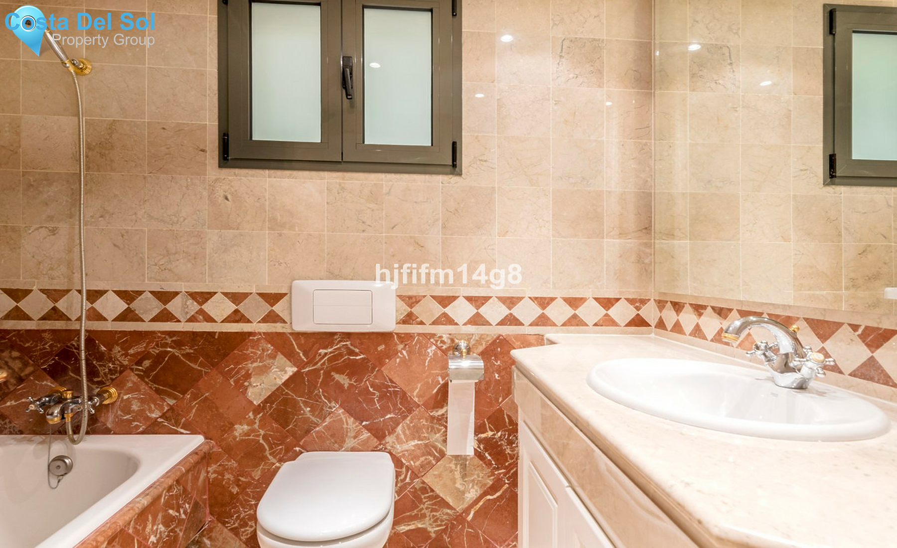 Middle Floor Apartment in Nueva Andalucía-1251320