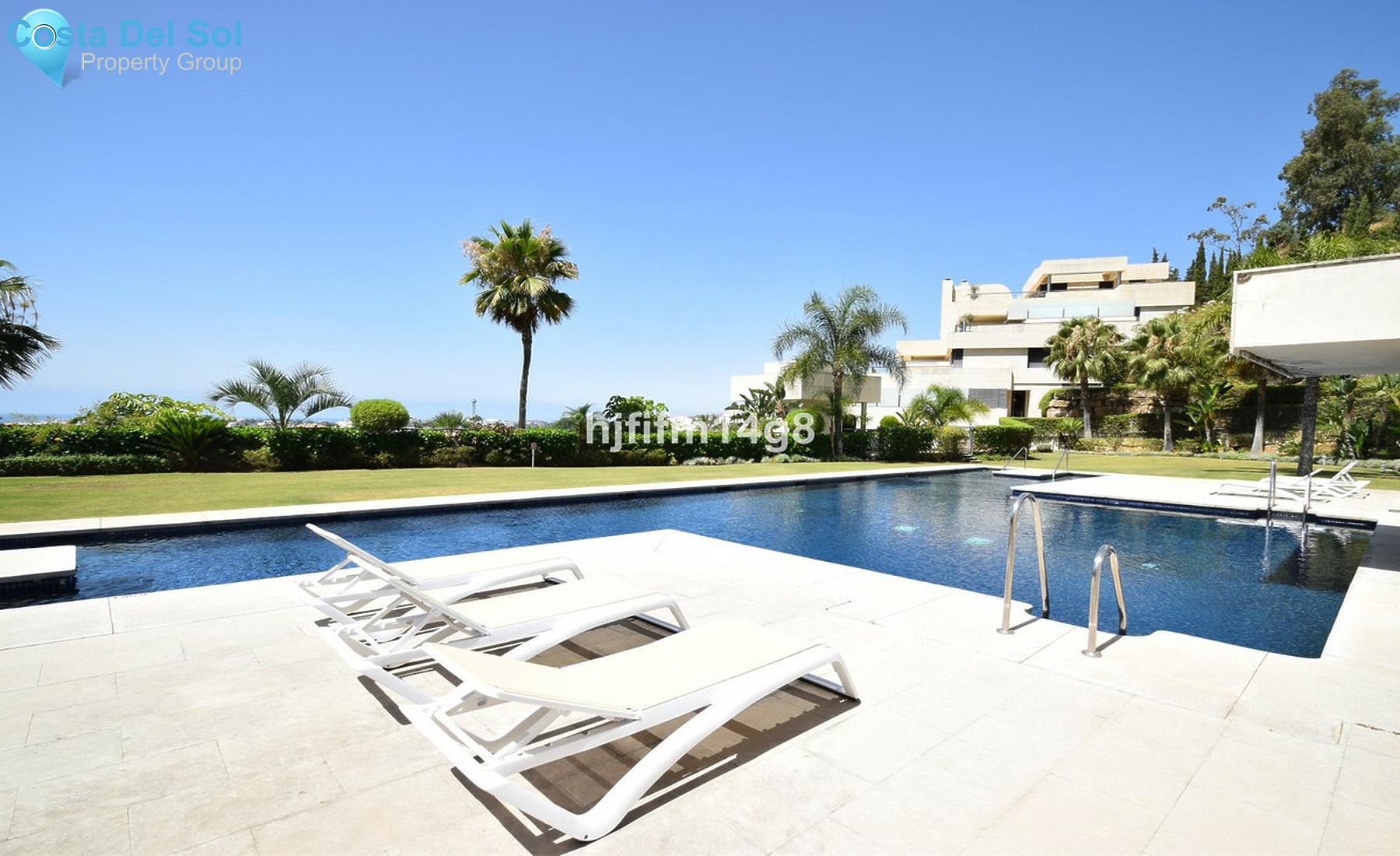 Middle Floor Apartment in Nueva Andalucía-1252268
