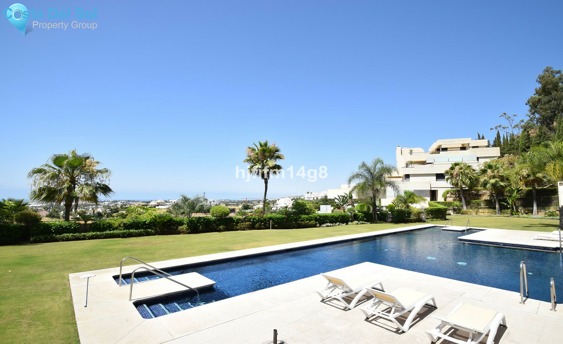 Middle Floor Apartment in Nueva Andalucía-1252269