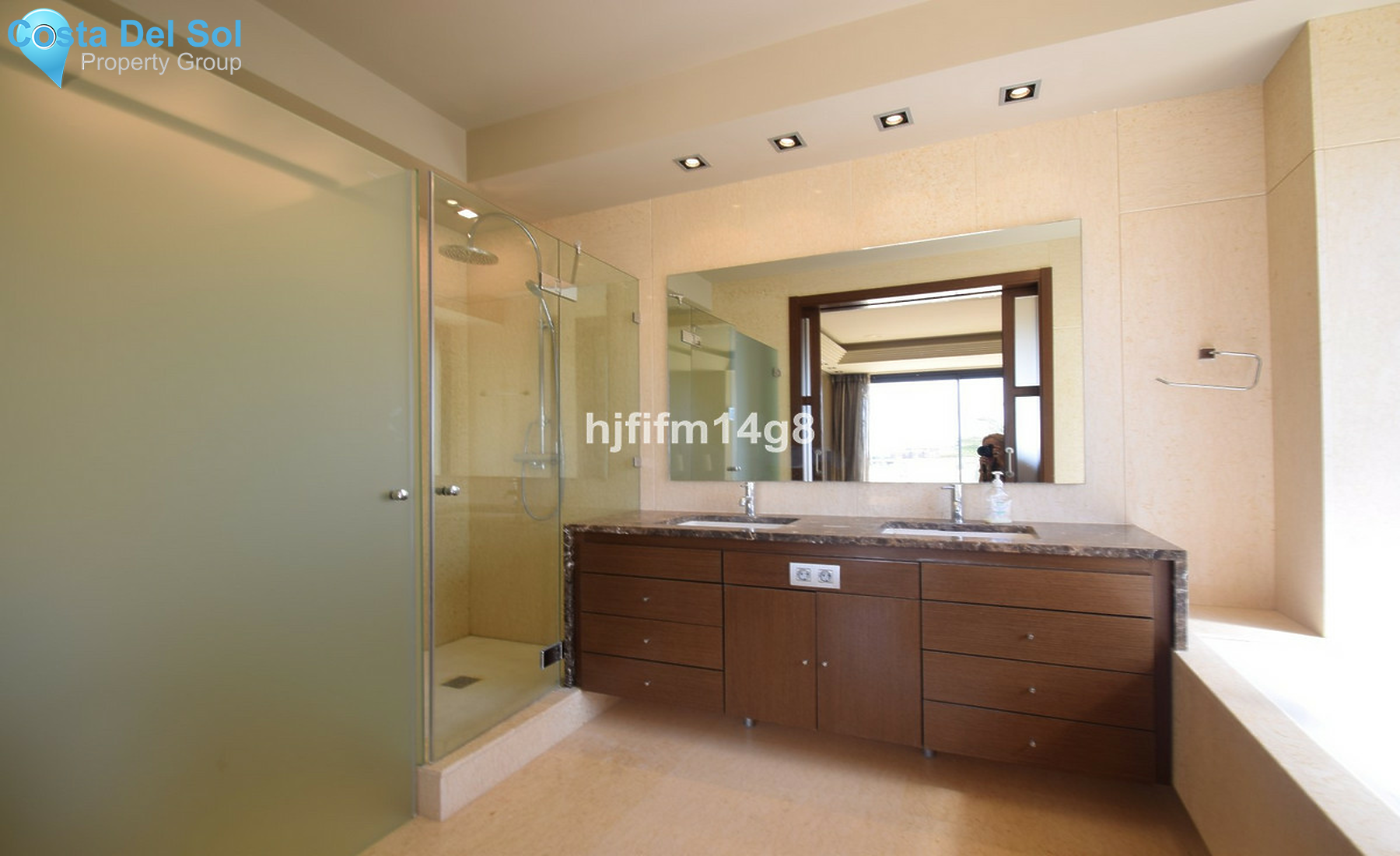 Middle Floor Apartment in Nueva Andalucía-1252263