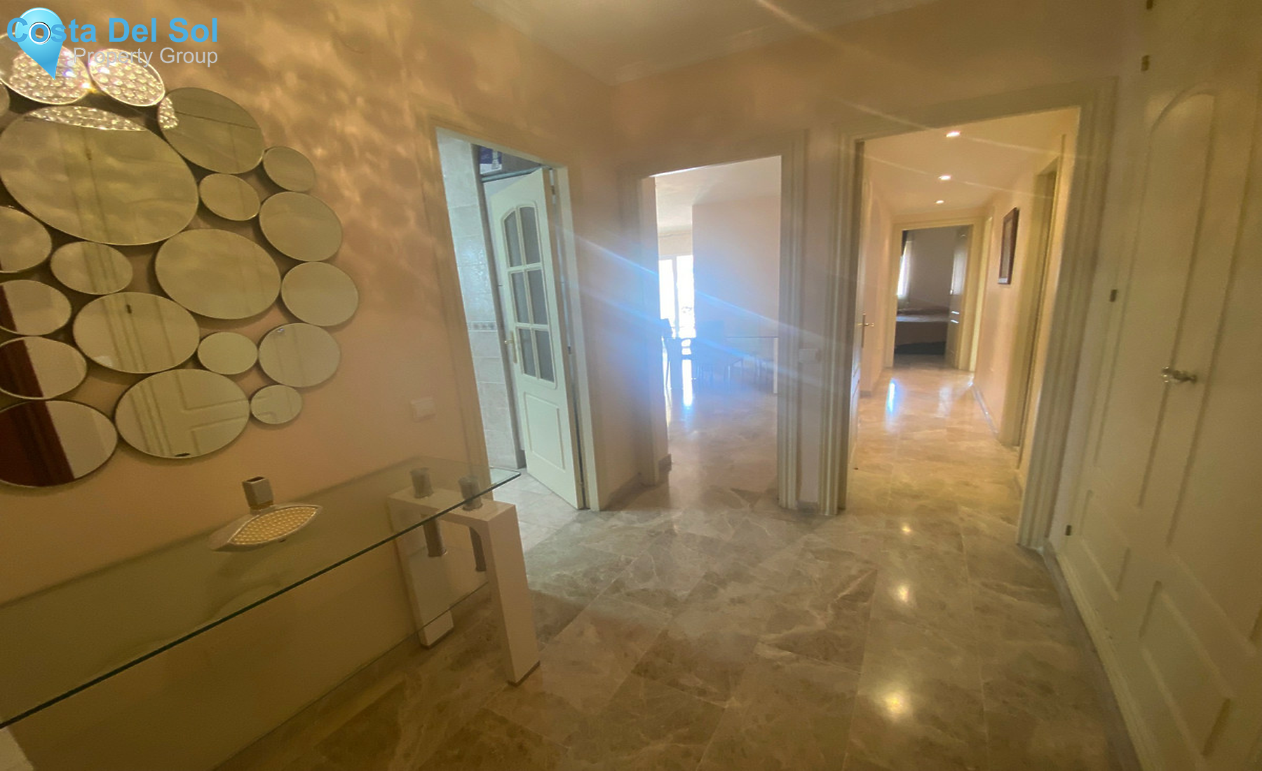 Middle Floor Apartment in Nueva Andalucía-1256423