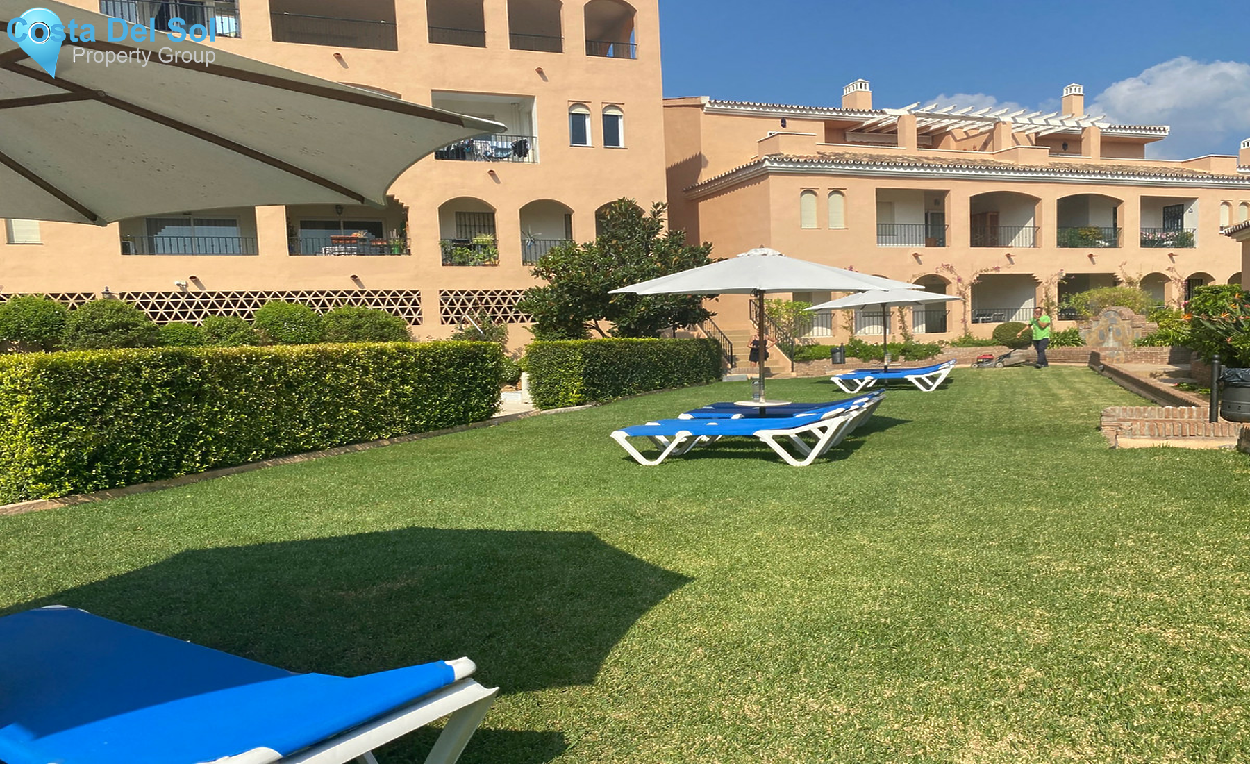 Middle Floor Apartment in Nueva Andalucía-1256432