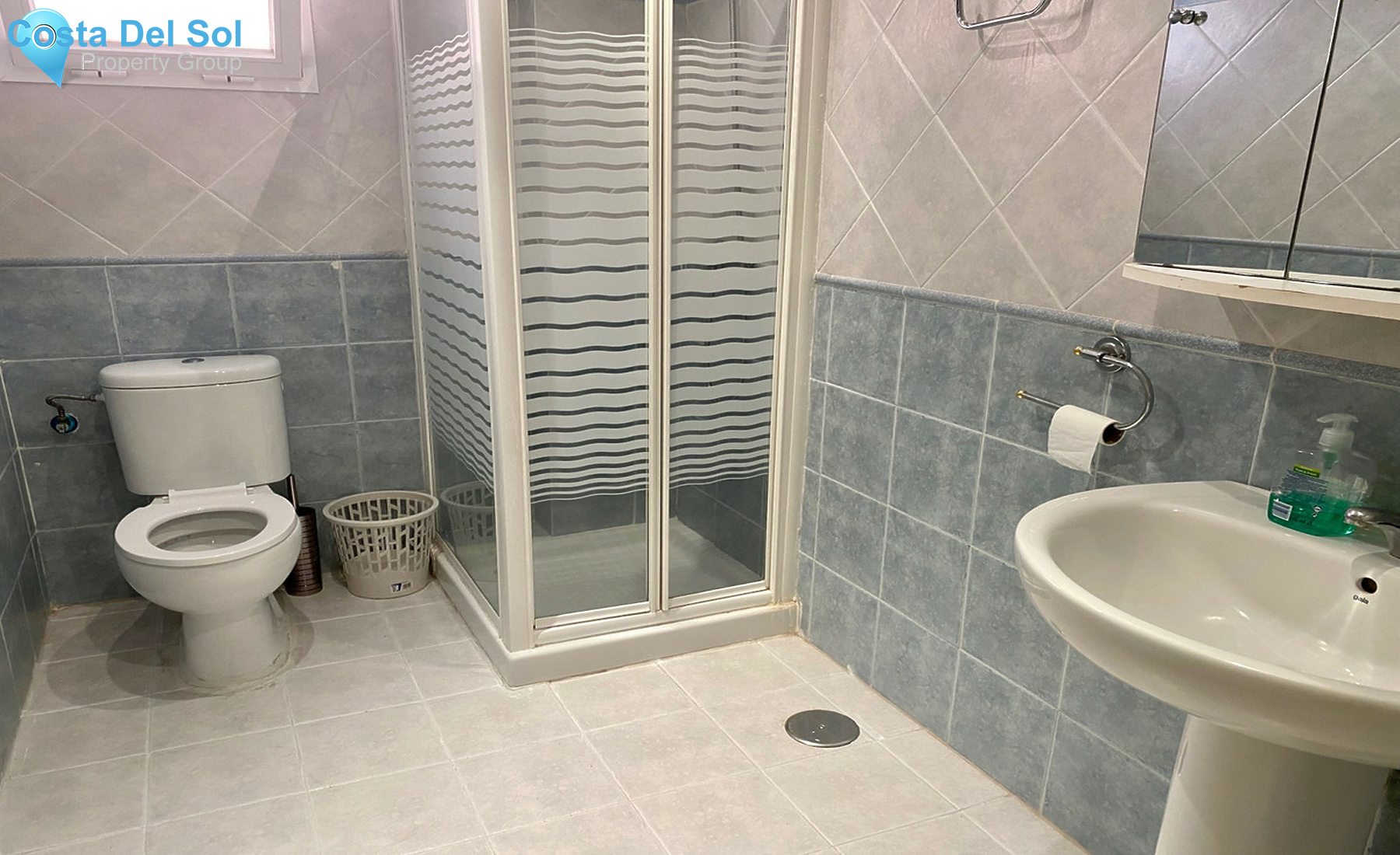 Middle Floor Apartment in Nueva Andalucía-1256419