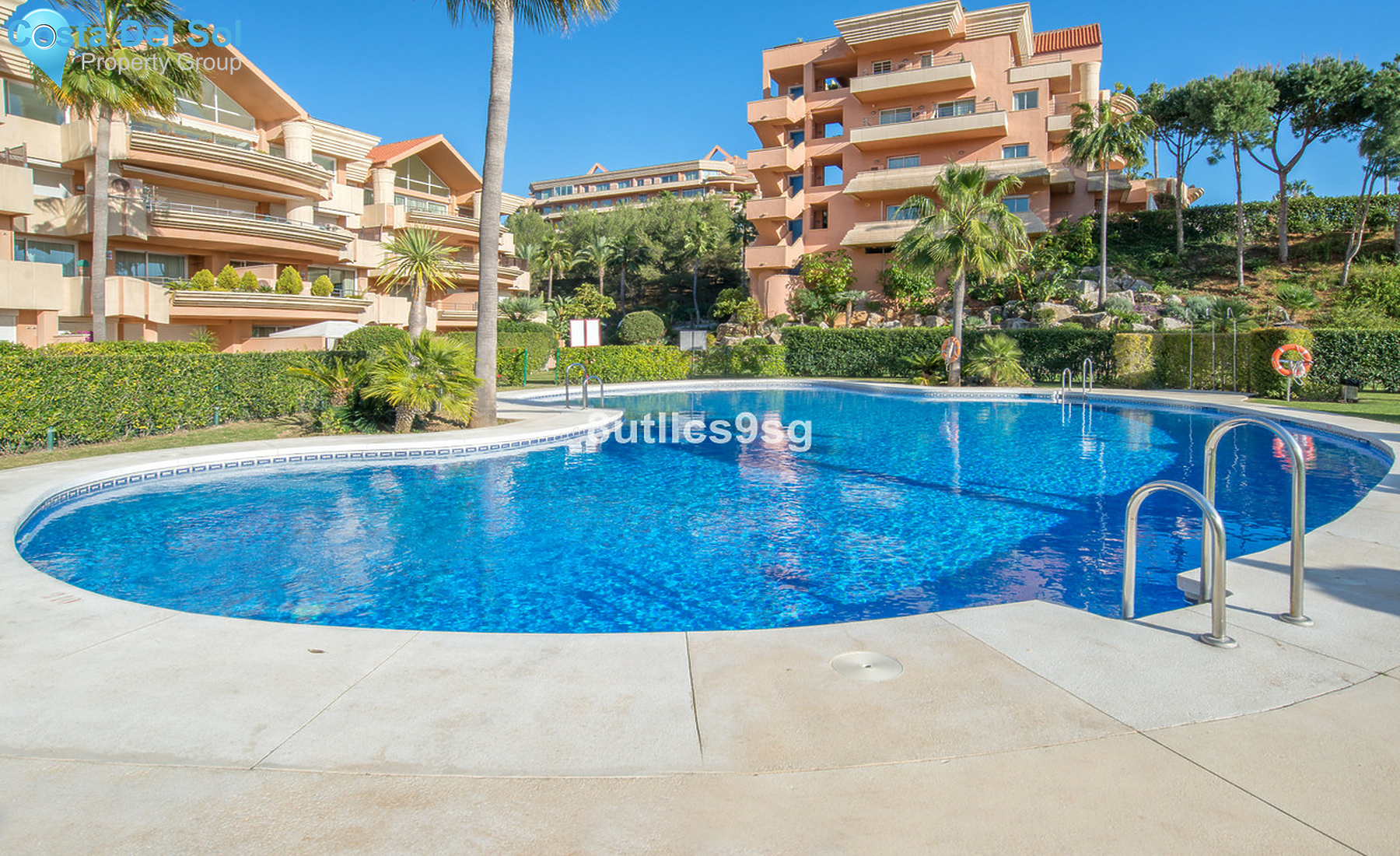 Middle Floor Apartment in Nueva Andalucía