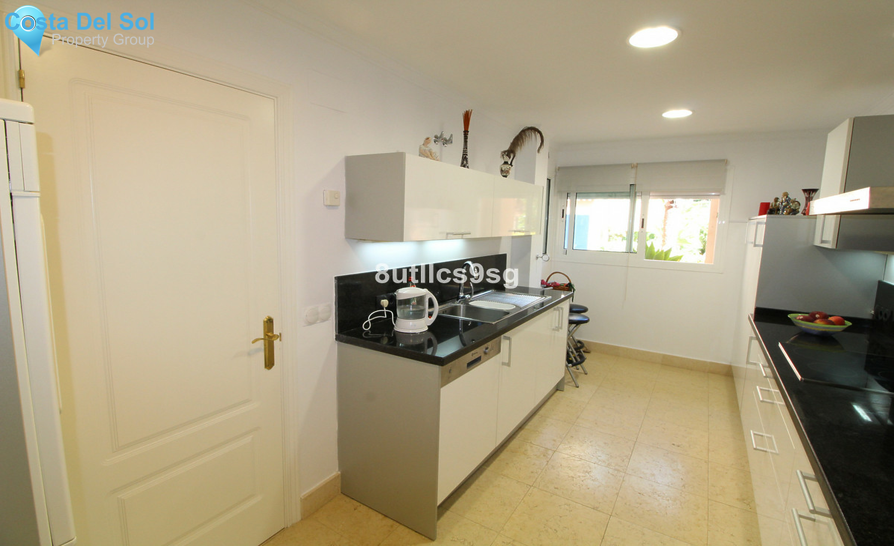 Middle Floor Apartment in Nueva Andalucía-1261294