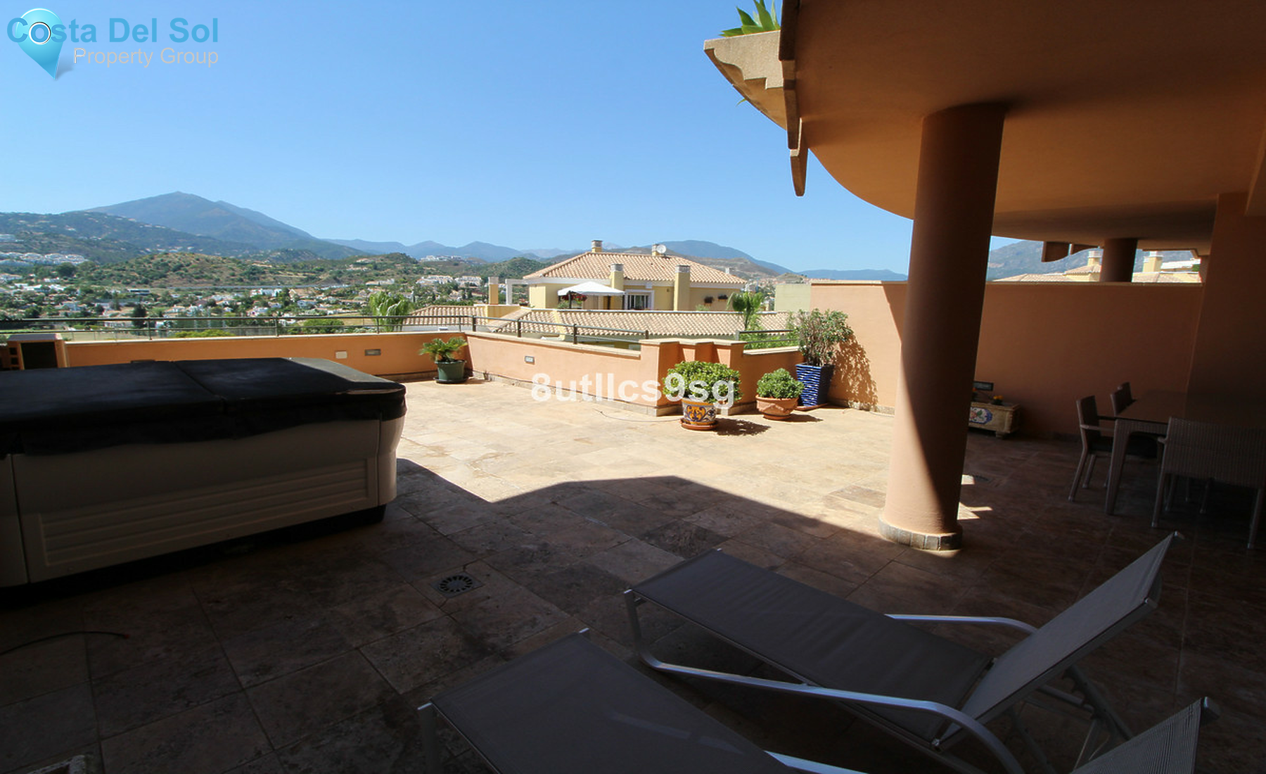 Middle Floor Apartment in Nueva Andalucía-1261298