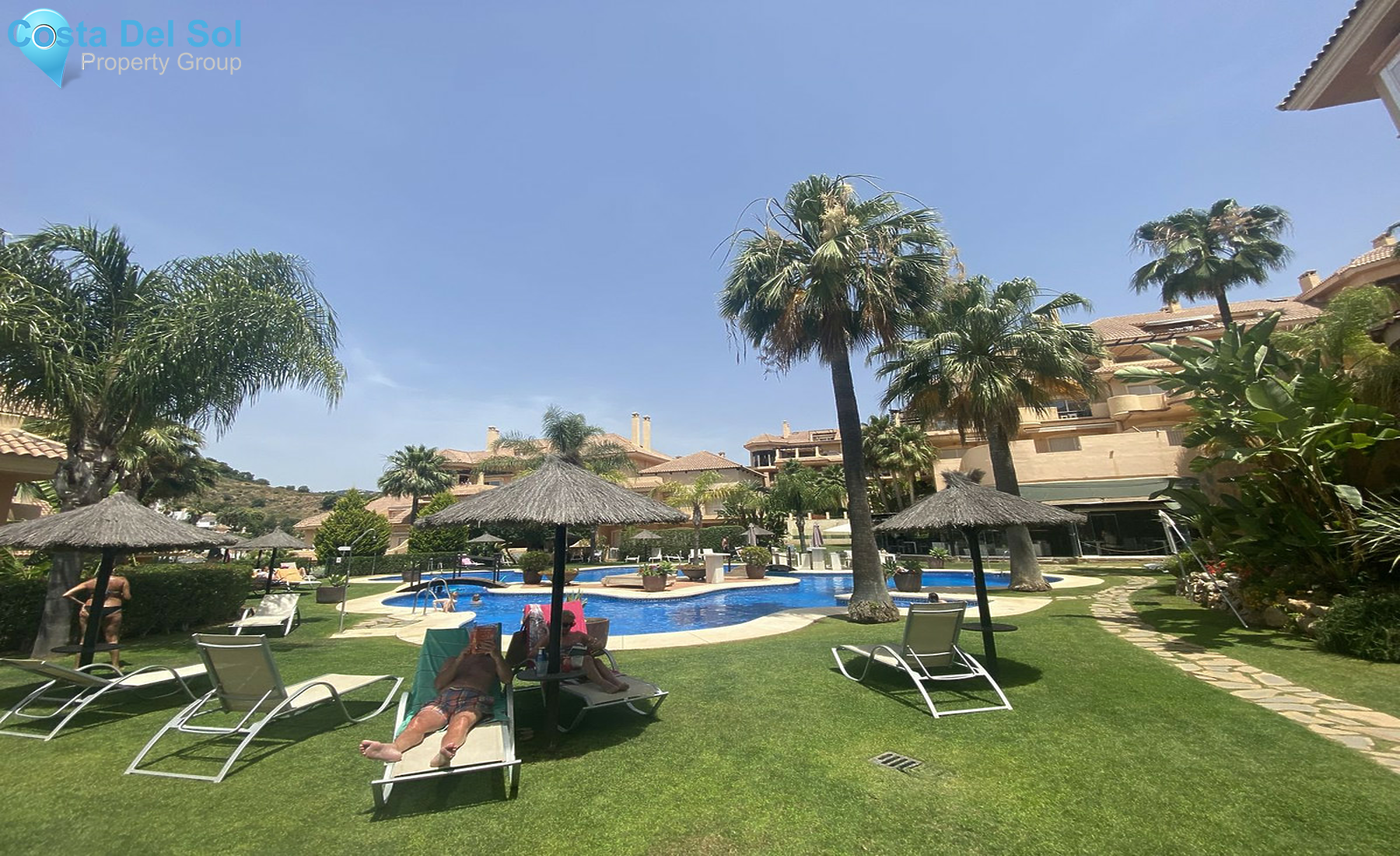 Middle Floor Apartment in Nueva Andalucía