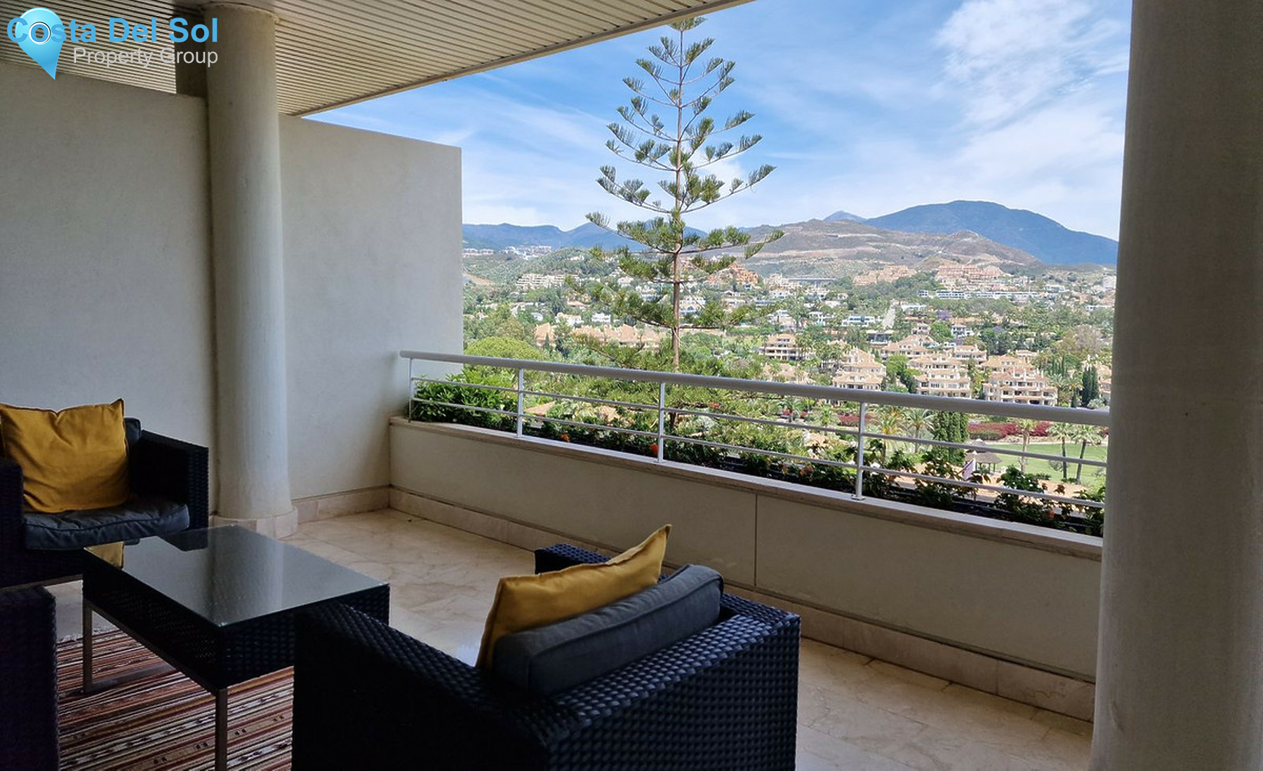 Middle Floor Apartment in Nueva Andalucía-1272468