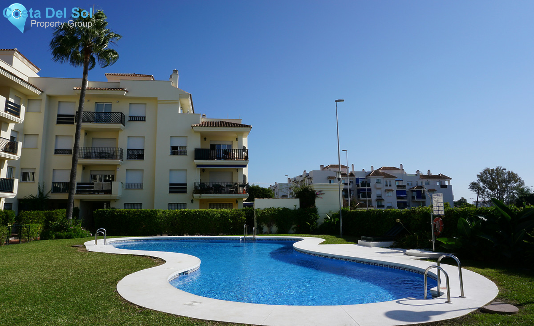 Middle Floor Apartment in Nueva Andalucía-1277012