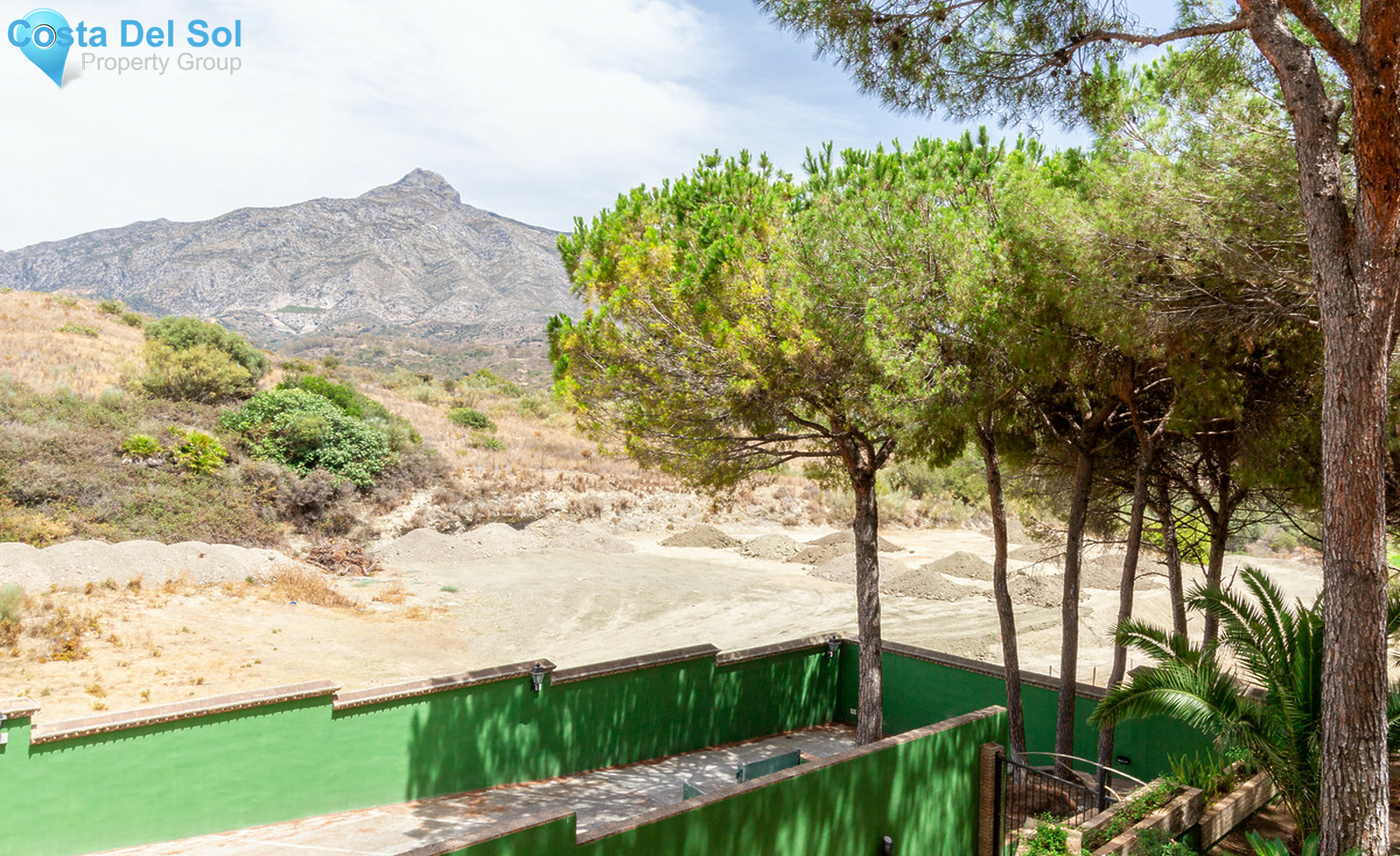 Middle Floor Apartment in Nueva Andalucía-1278687