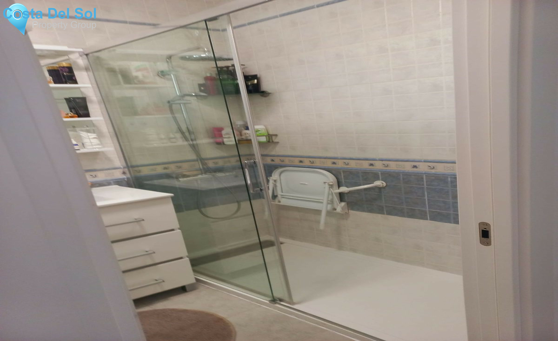 Middle Floor Apartment in Nueva Andalucía-1279394
