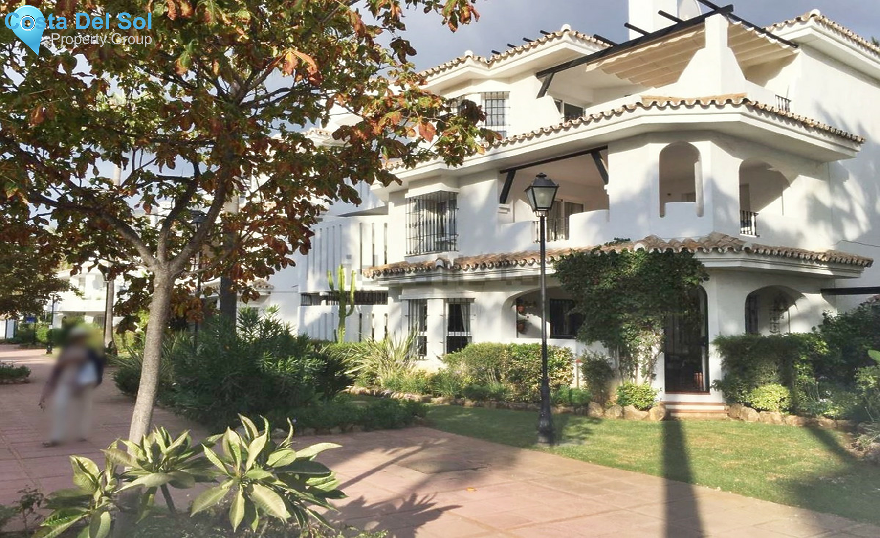 Middle Floor Apartment in Nueva Andalucía-1299291