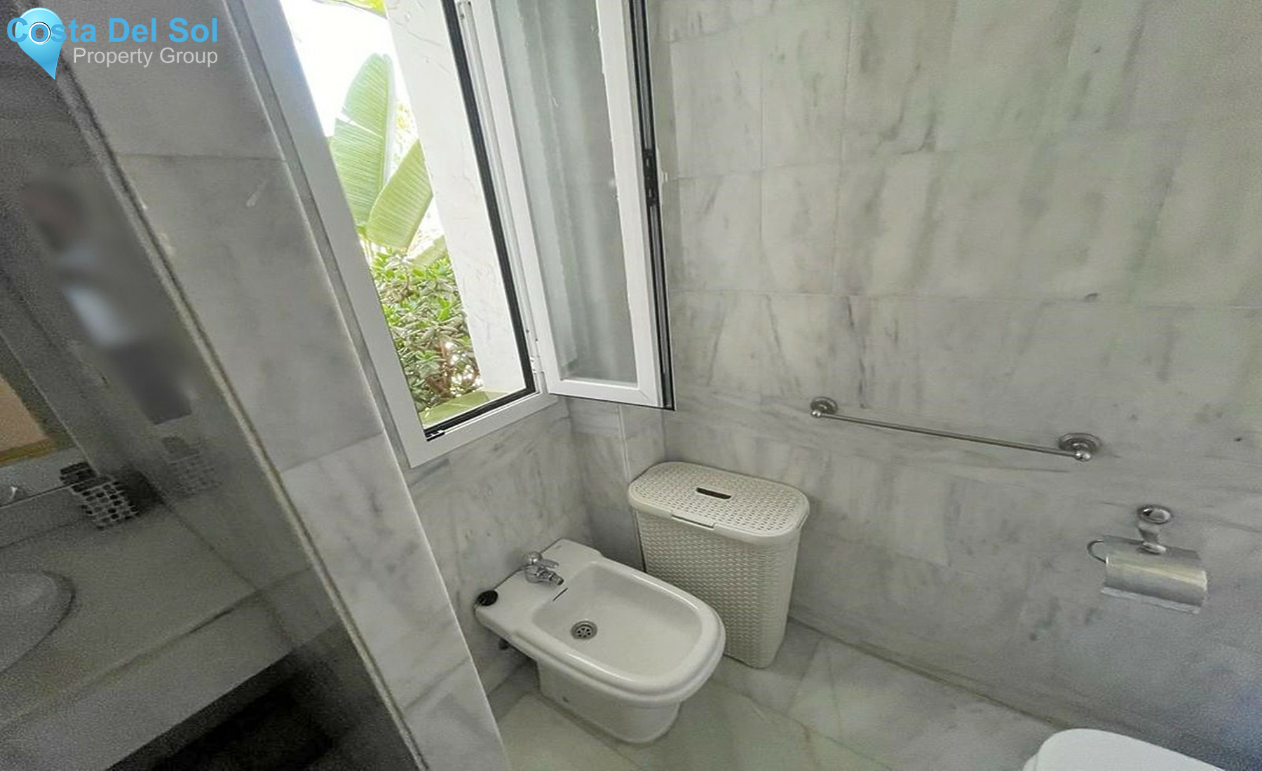 Middle Floor Apartment in Nueva Andalucía-1299310