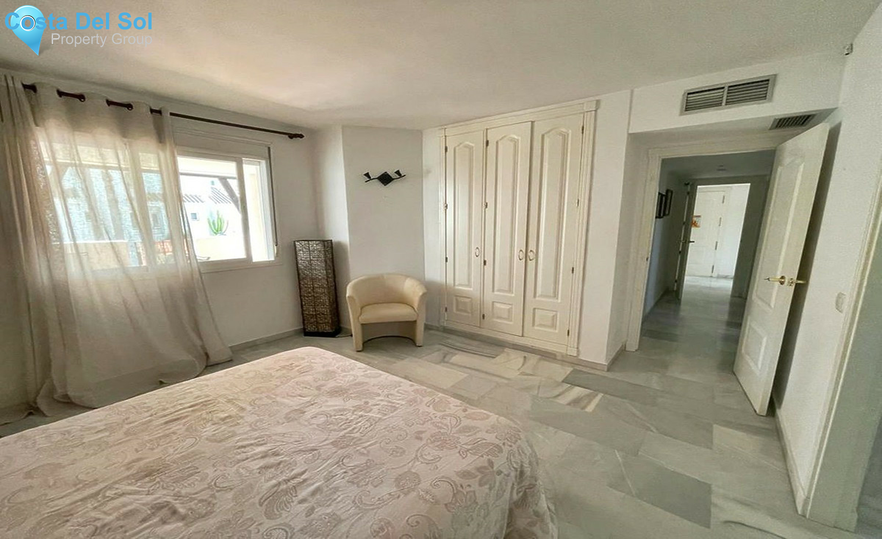 Middle Floor Apartment in Nueva Andalucía-1299295