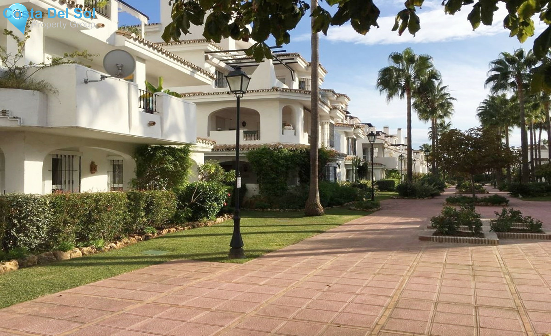 Middle Floor Apartment in Nueva Andalucía-1299296