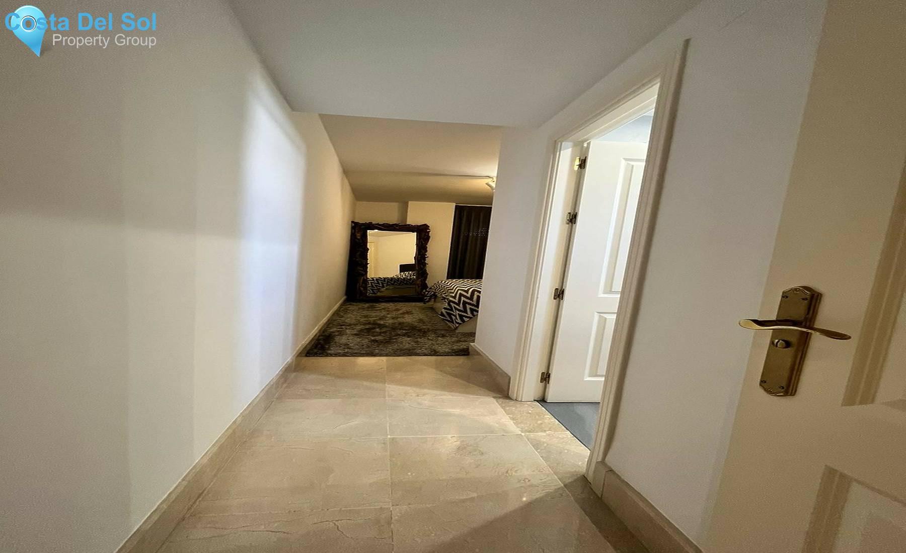 Middle Floor Apartment in Nueva Andalucía-1305836
