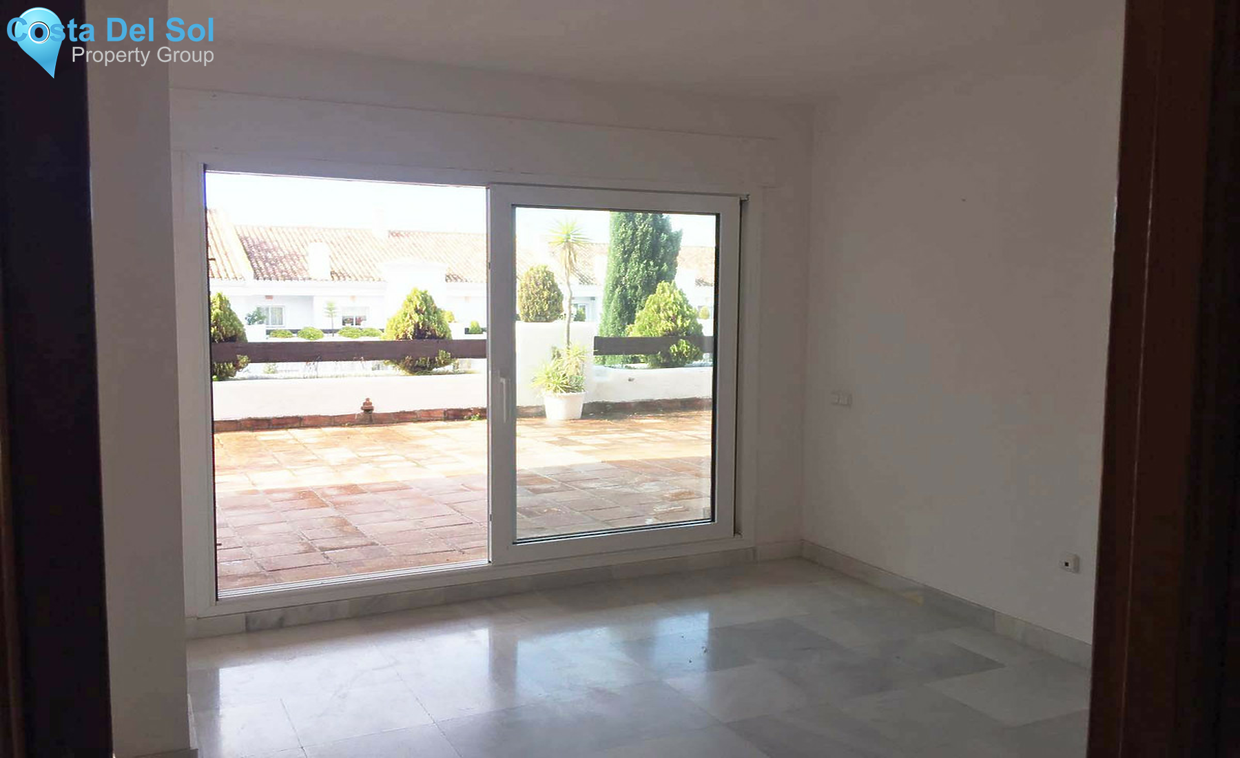 Middle Floor Apartment in Nueva Andalucía-1306496
