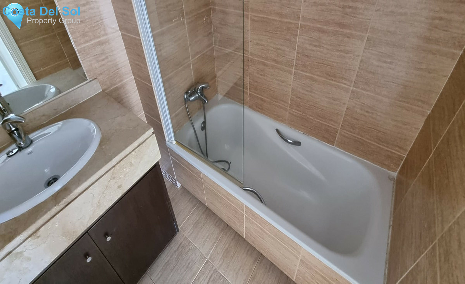 Middle Floor Apartment in Nueva Andalucía