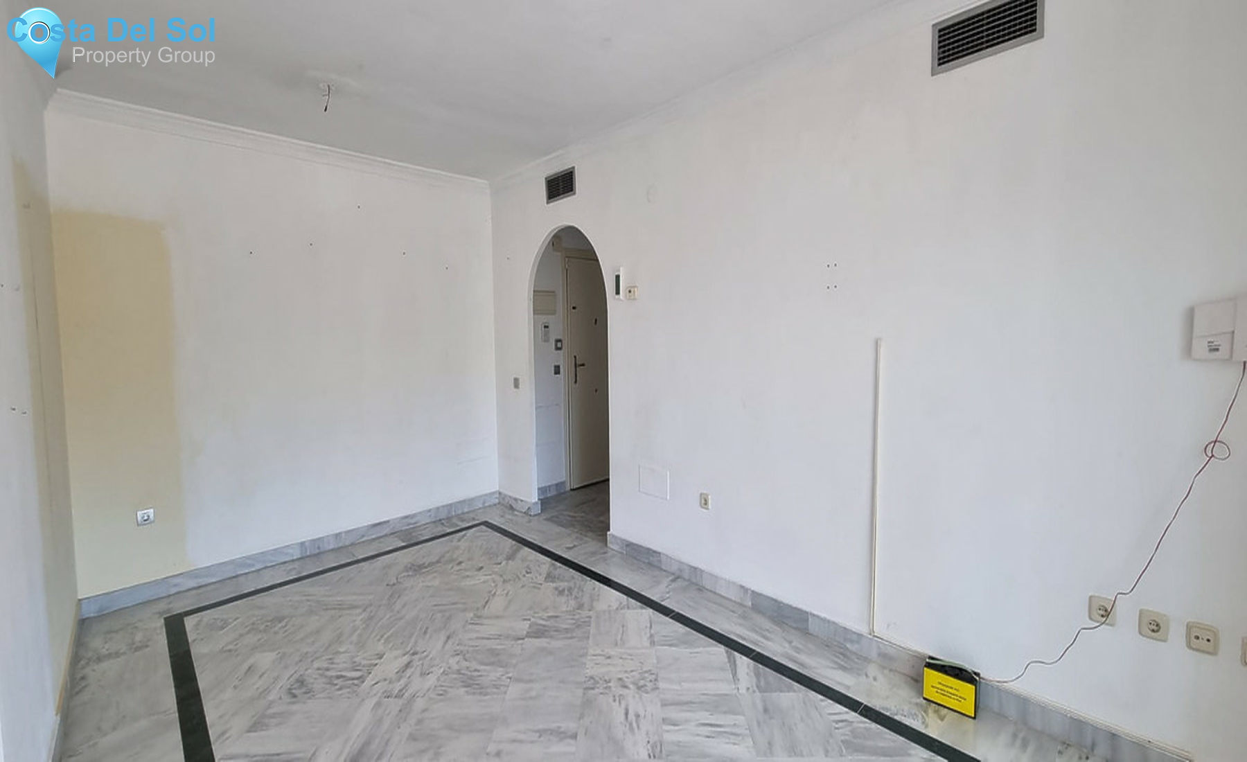 Middle Floor Apartment in Nueva Andalucía-1351752