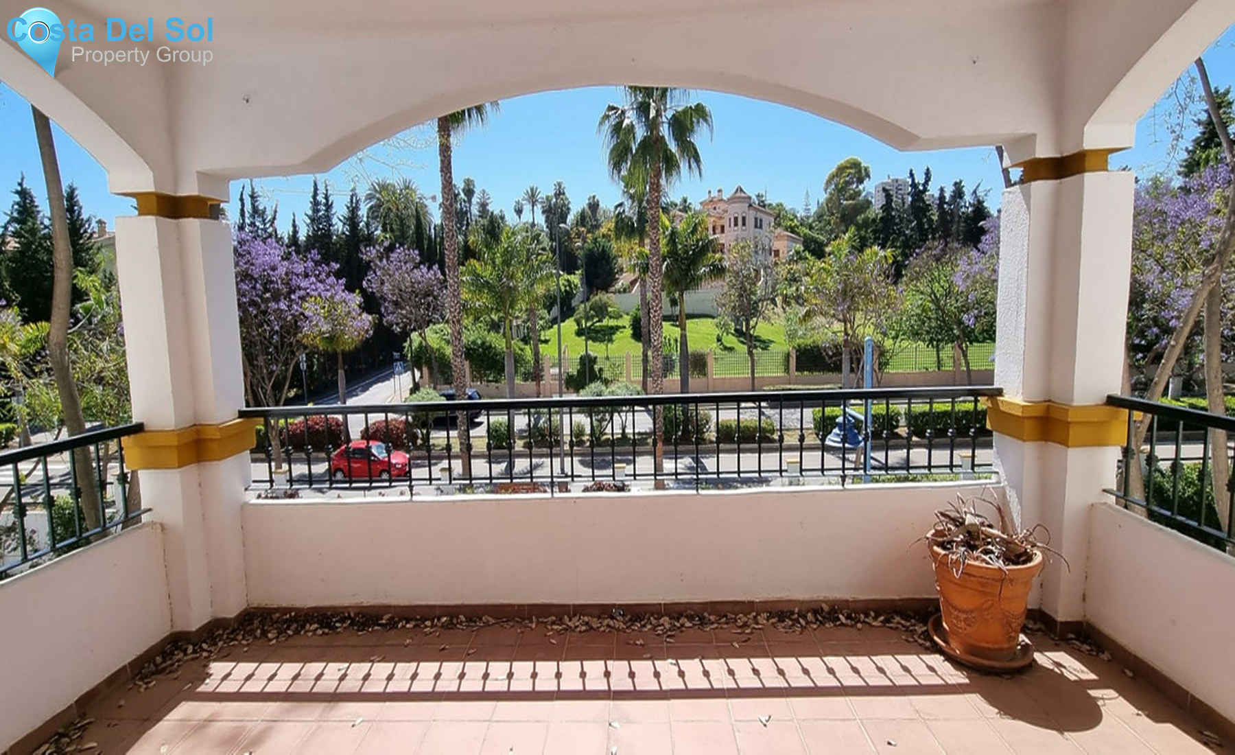 Middle Floor Apartment in Nueva Andalucía-1351735