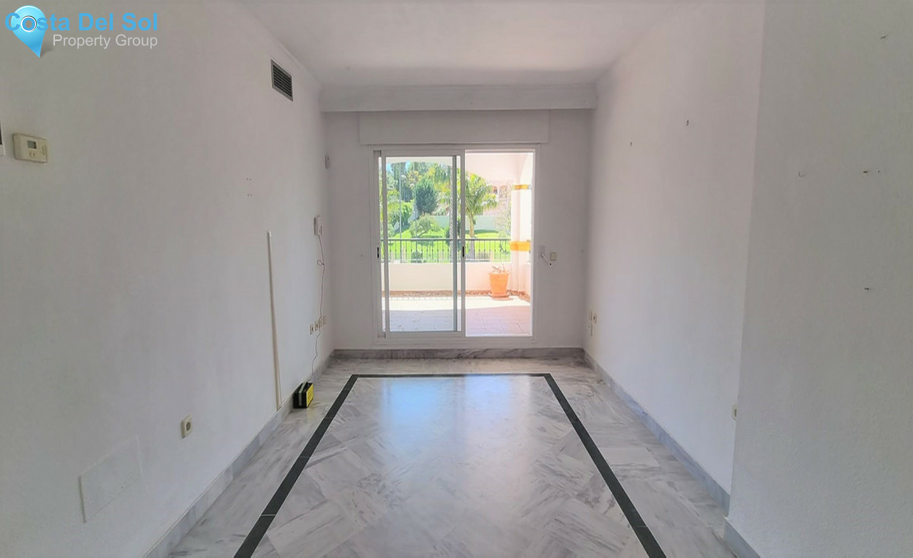 Middle Floor Apartment in Nueva Andalucía-1351736