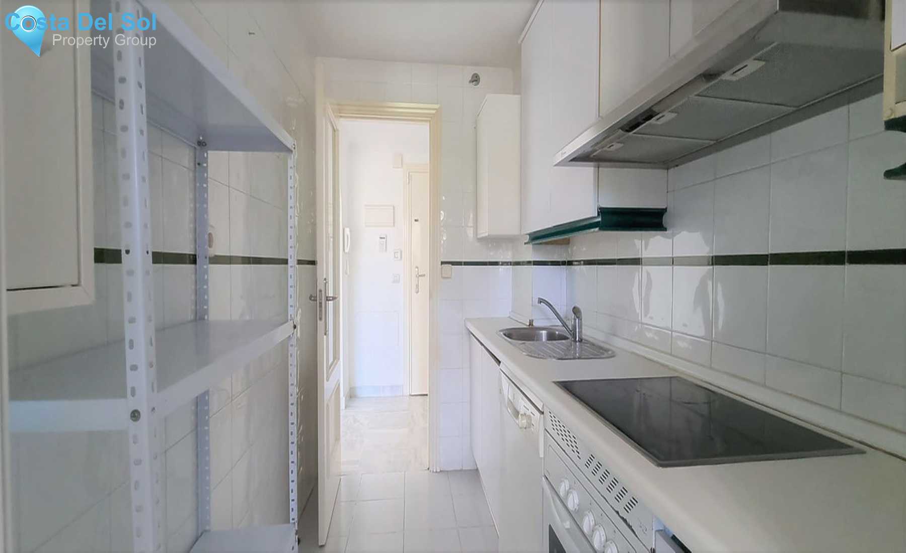 Middle Floor Apartment in Nueva Andalucía-1351737