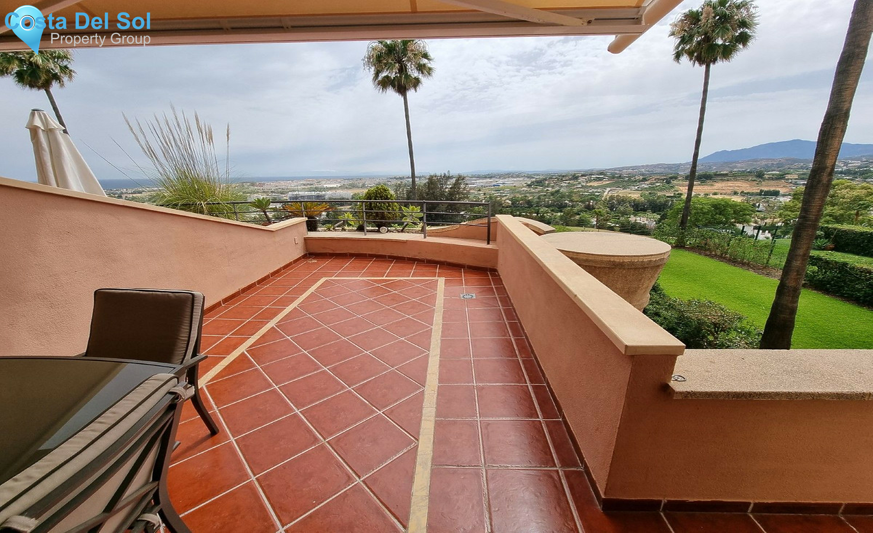 Middle Floor Apartment in Nueva Andalucía-1383763
