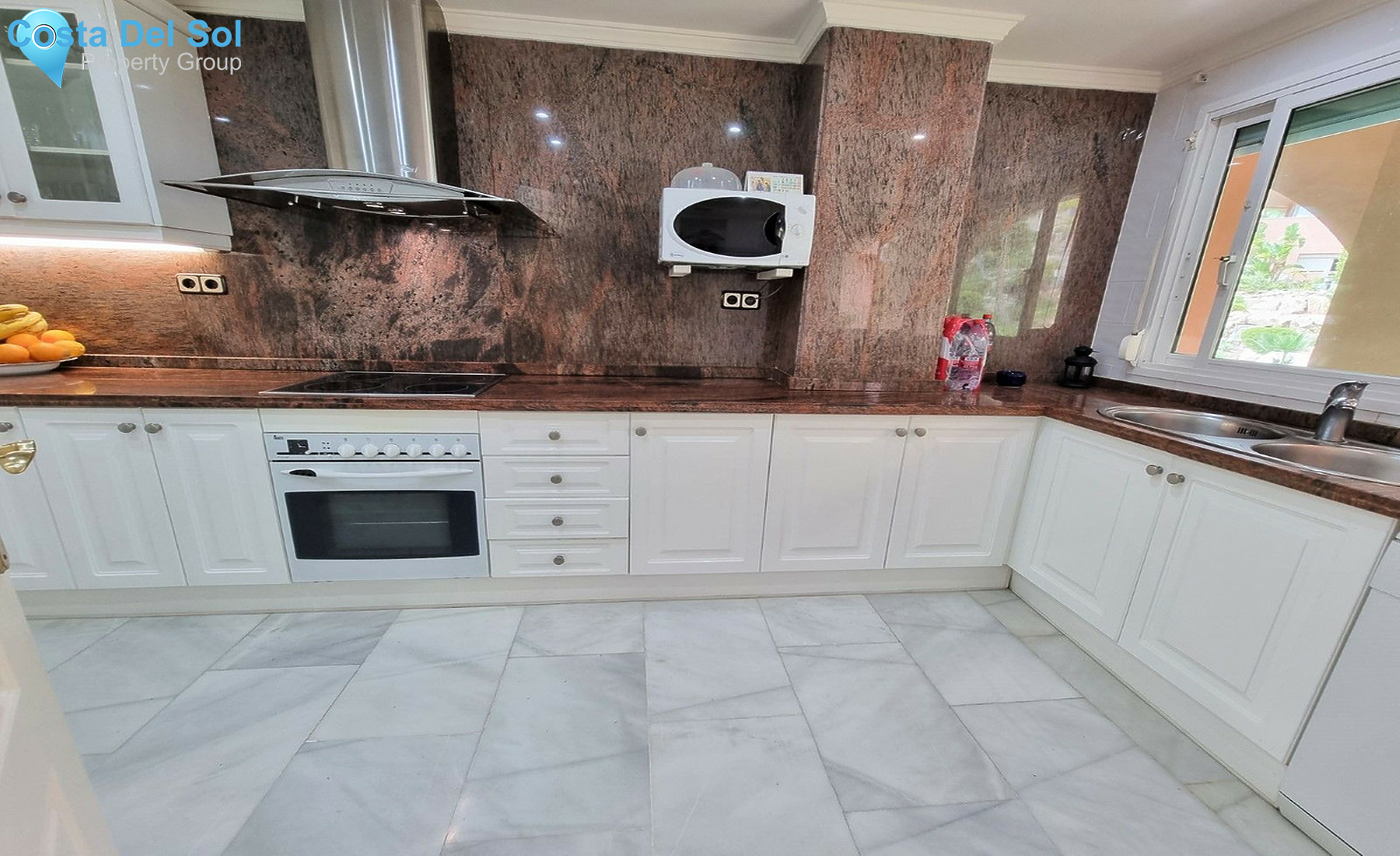 Middle Floor Apartment in Nueva Andalucía-1383749