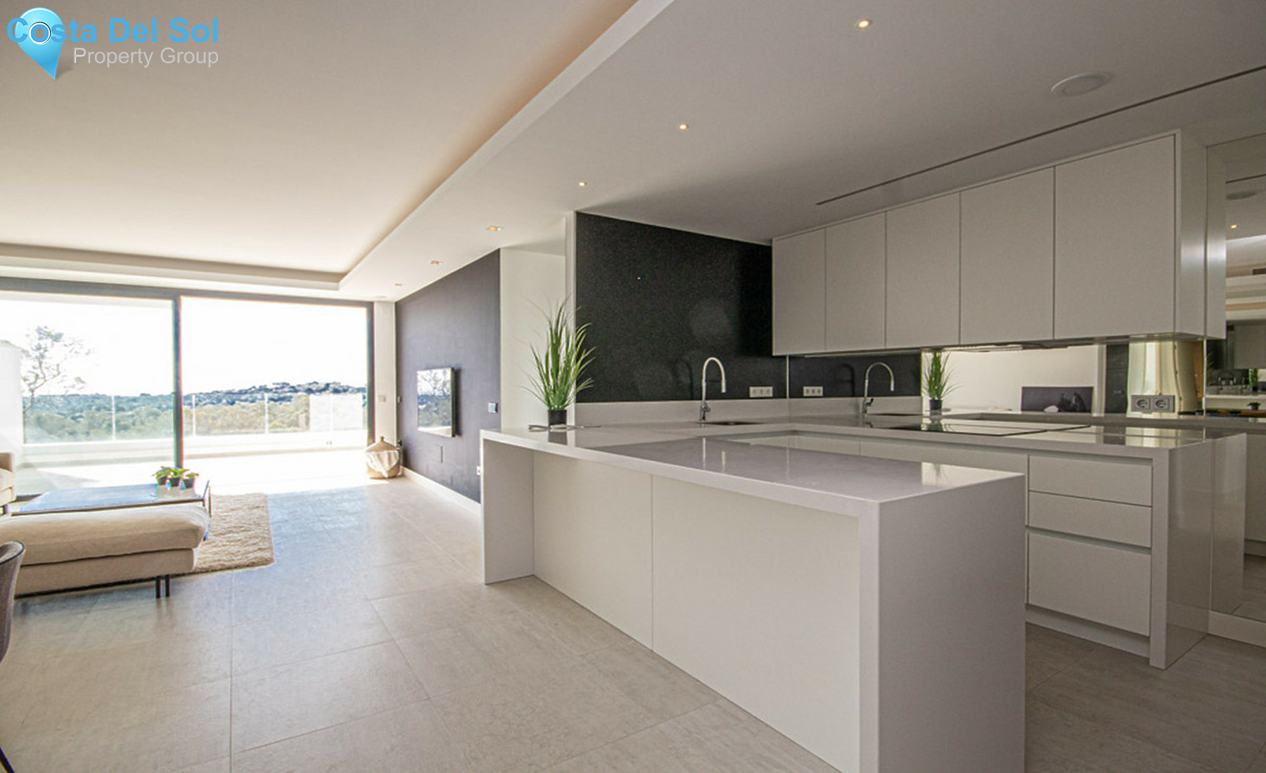Middle Floor Apartment in Nueva Andalucía-1385142