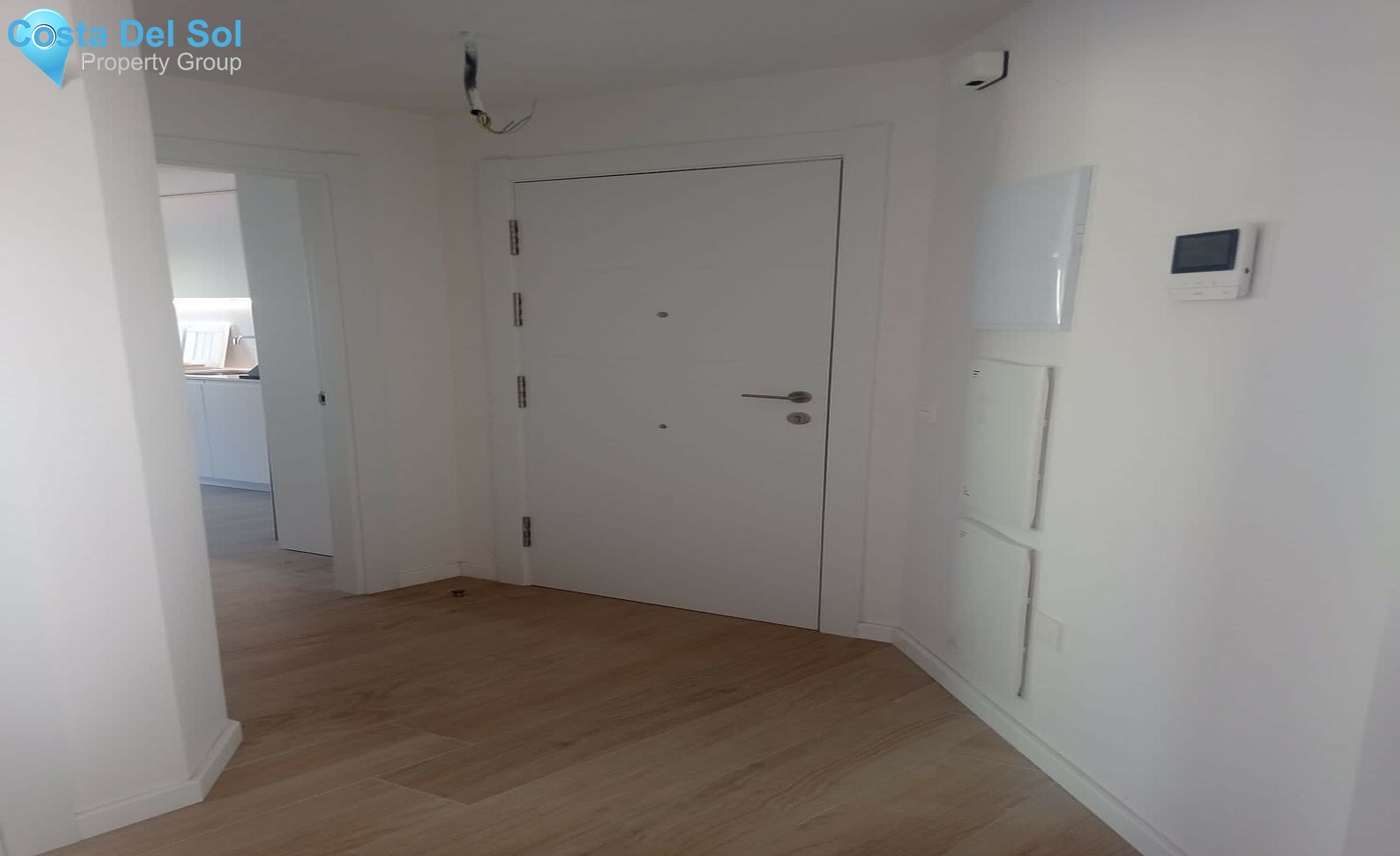 Middle Floor Apartment in Nueva Andalucía-1410043