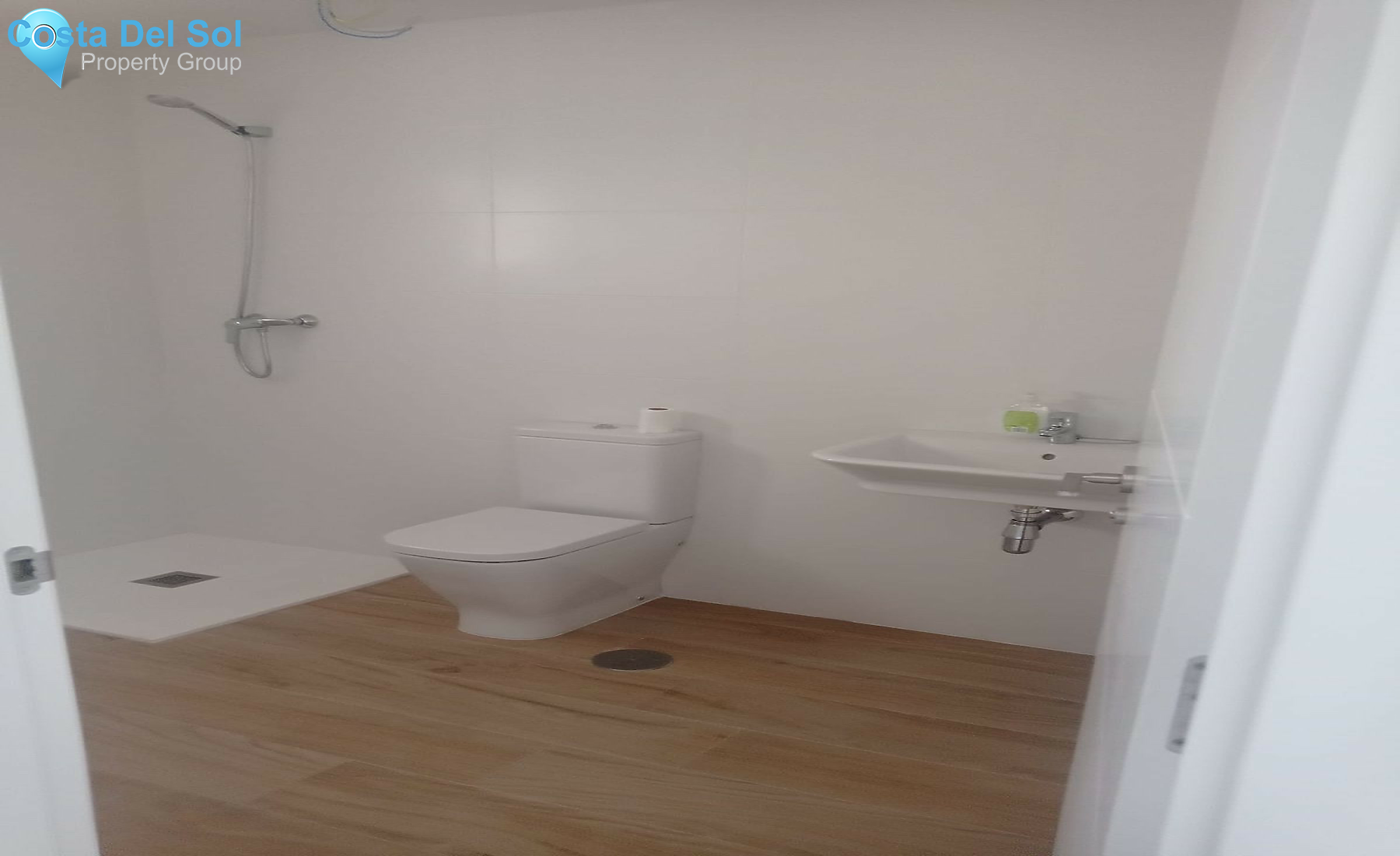 Middle Floor Apartment in Nueva Andalucía-1410047