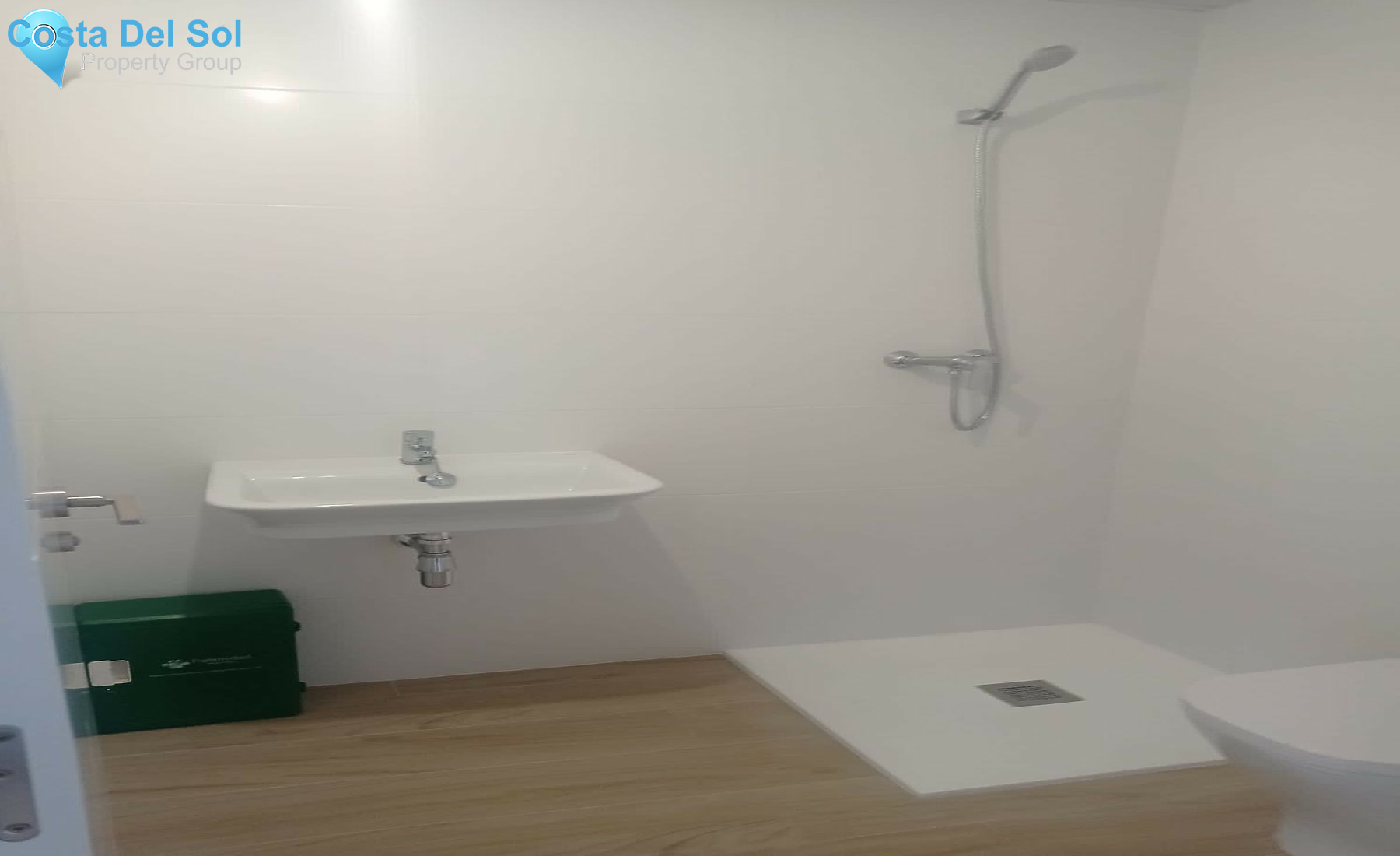 Middle Floor Apartment in Nueva Andalucía-1410037