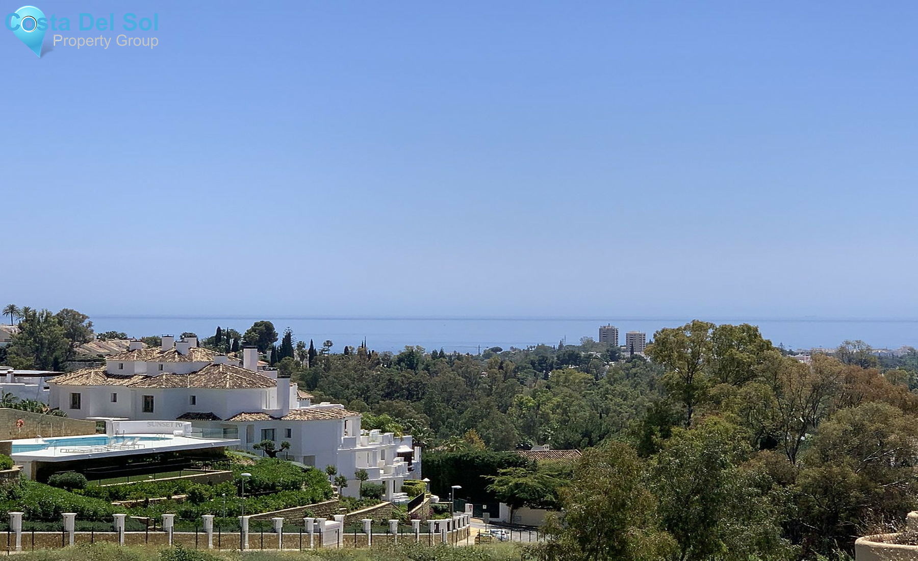 Middle Floor Apartment in Nueva Andalucía-1413036