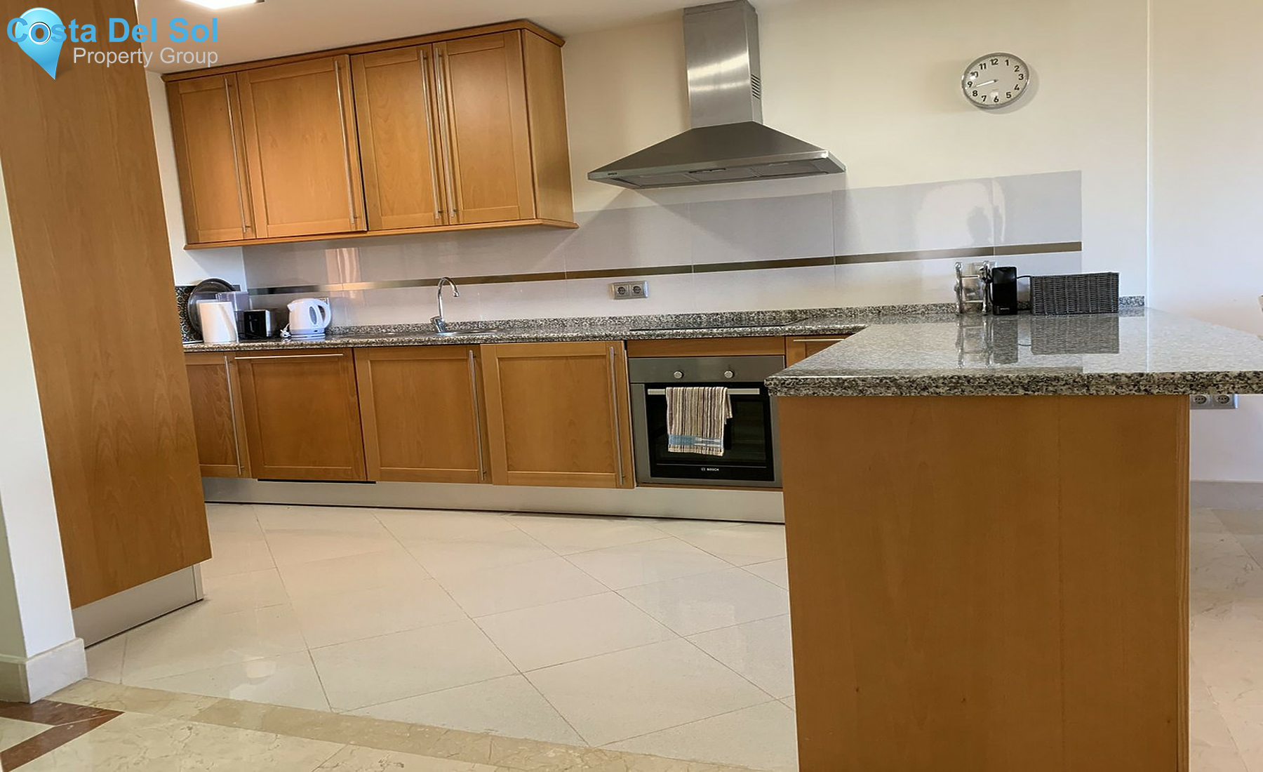 Middle Floor Apartment in Nueva Andalucía-1413050
