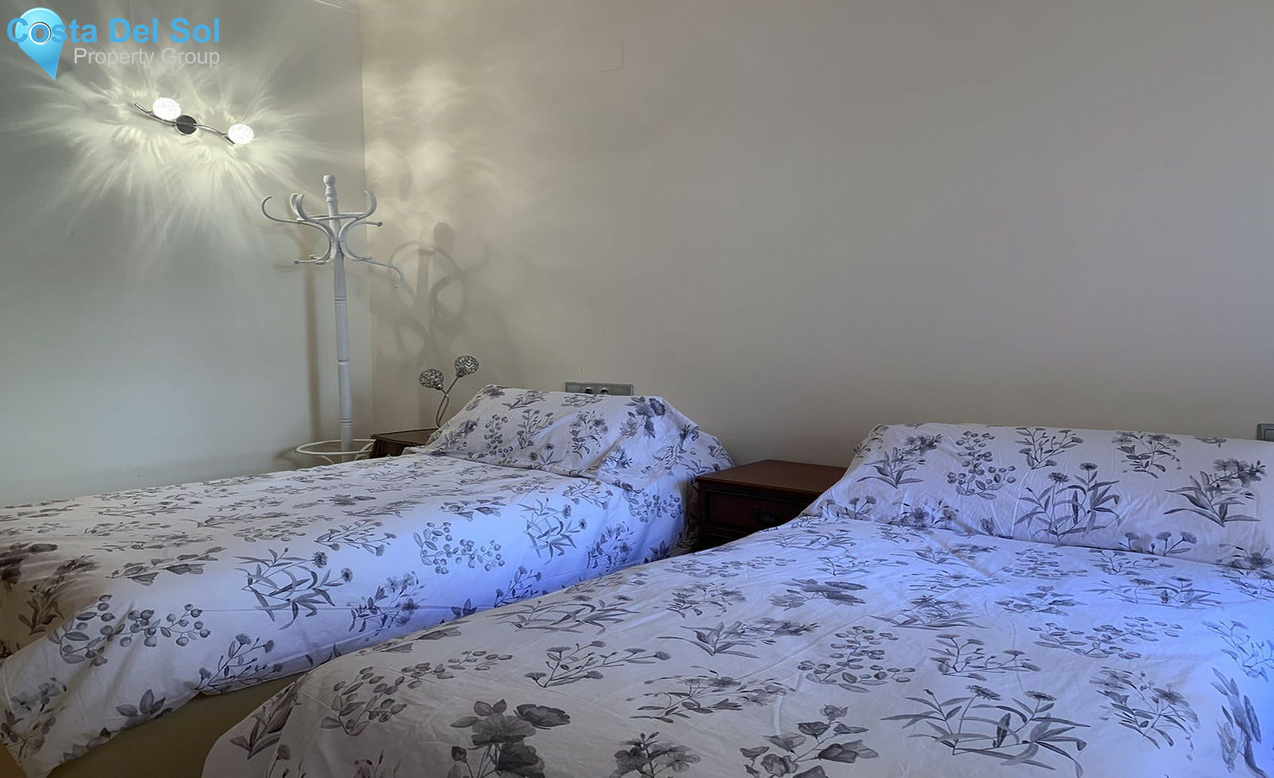 Middle Floor Apartment in Nueva Andalucía-1413054