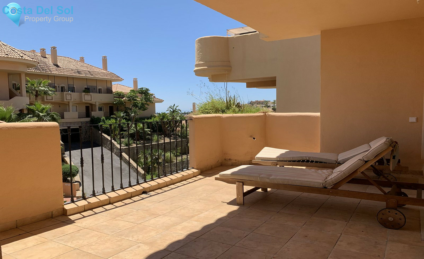 Middle Floor Apartment in Nueva Andalucía-1413037