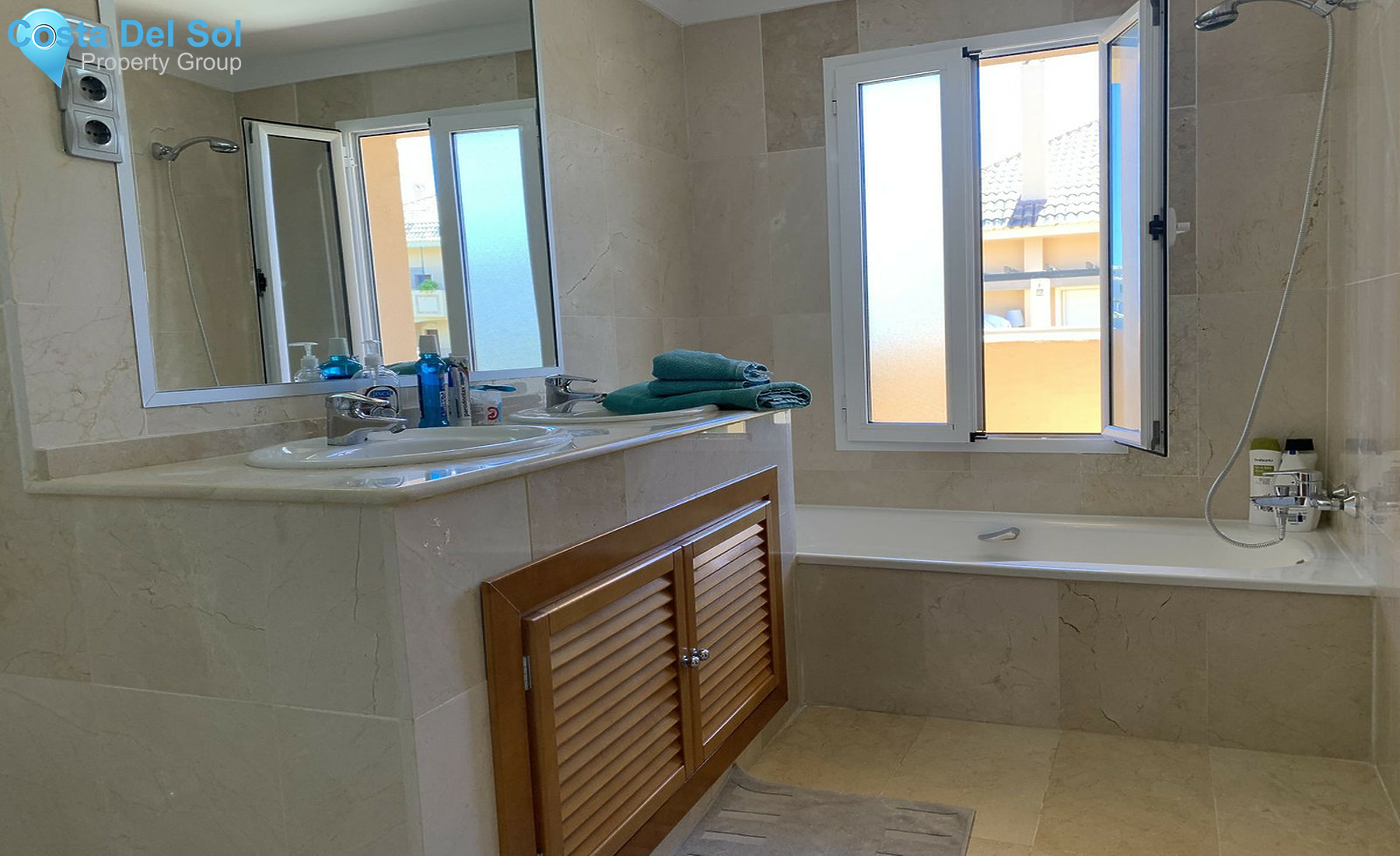 Middle Floor Apartment in Nueva Andalucía-1413055