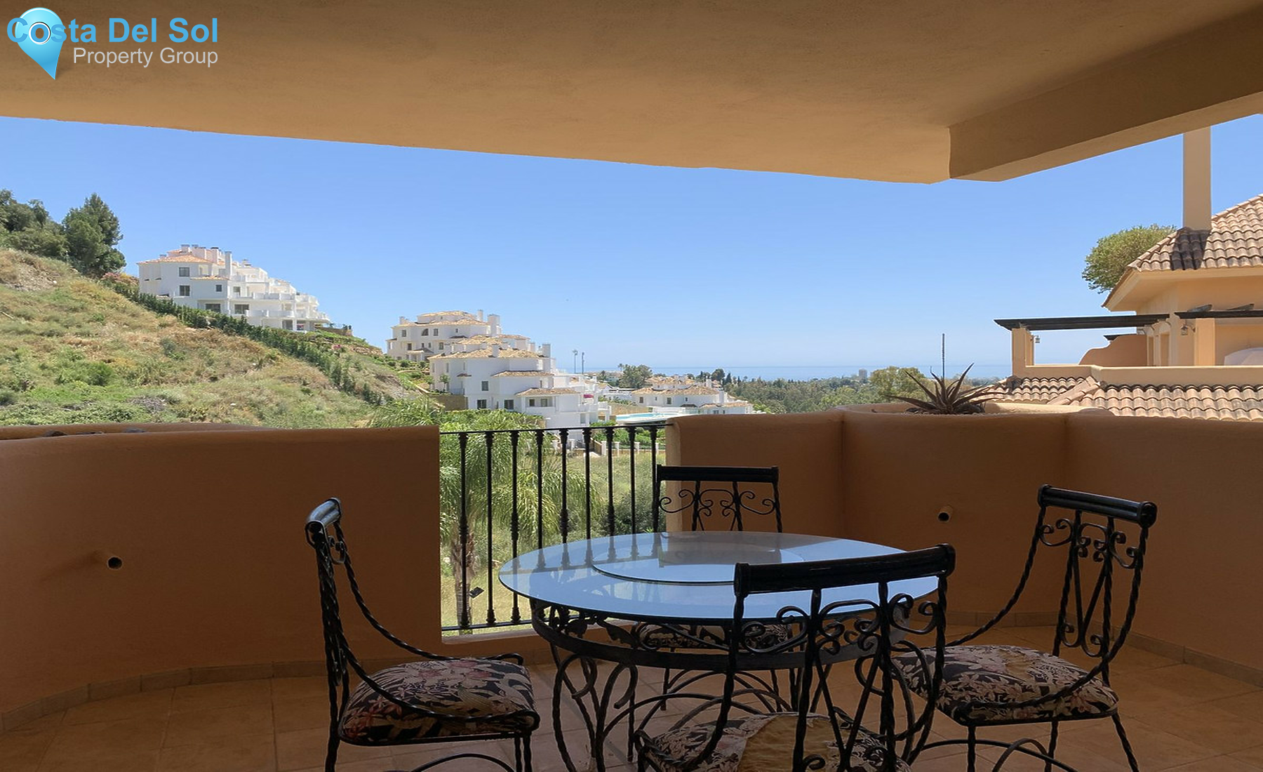 Middle Floor Apartment in Nueva Andalucía-1413039
