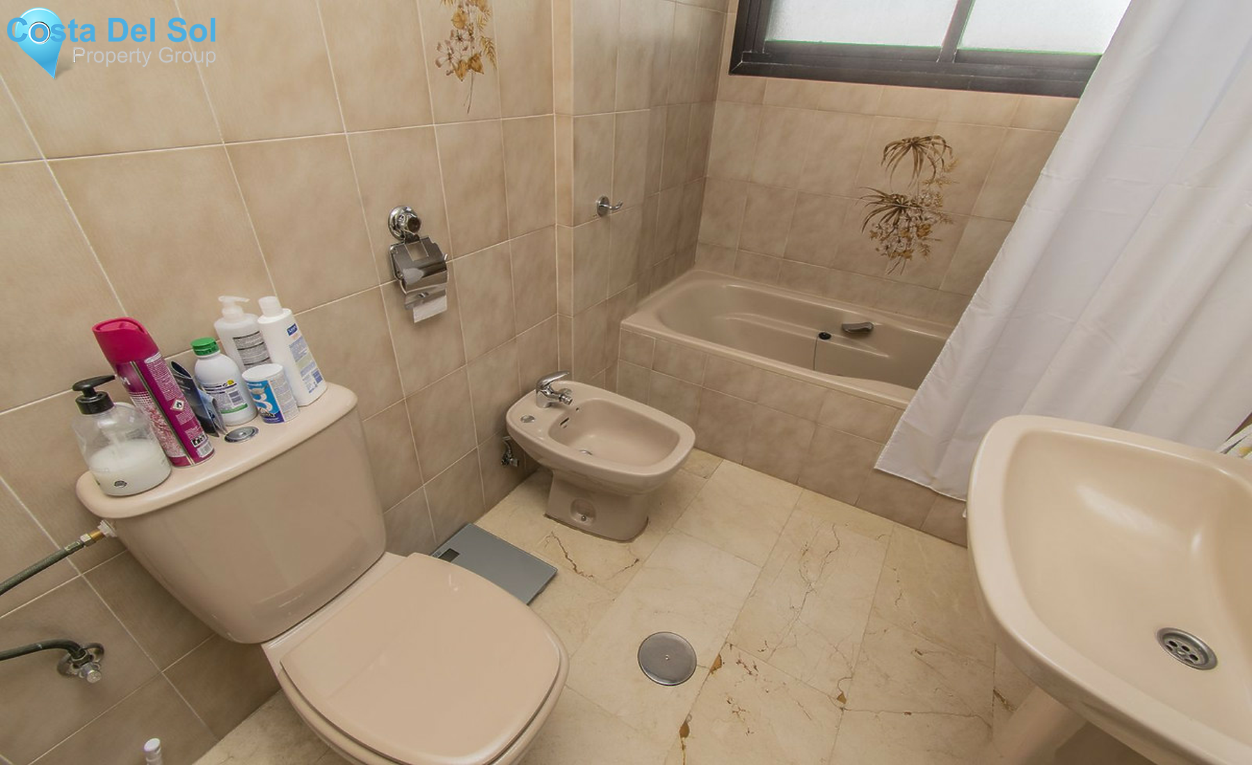 Middle Floor Apartment in Nueva Andalucía