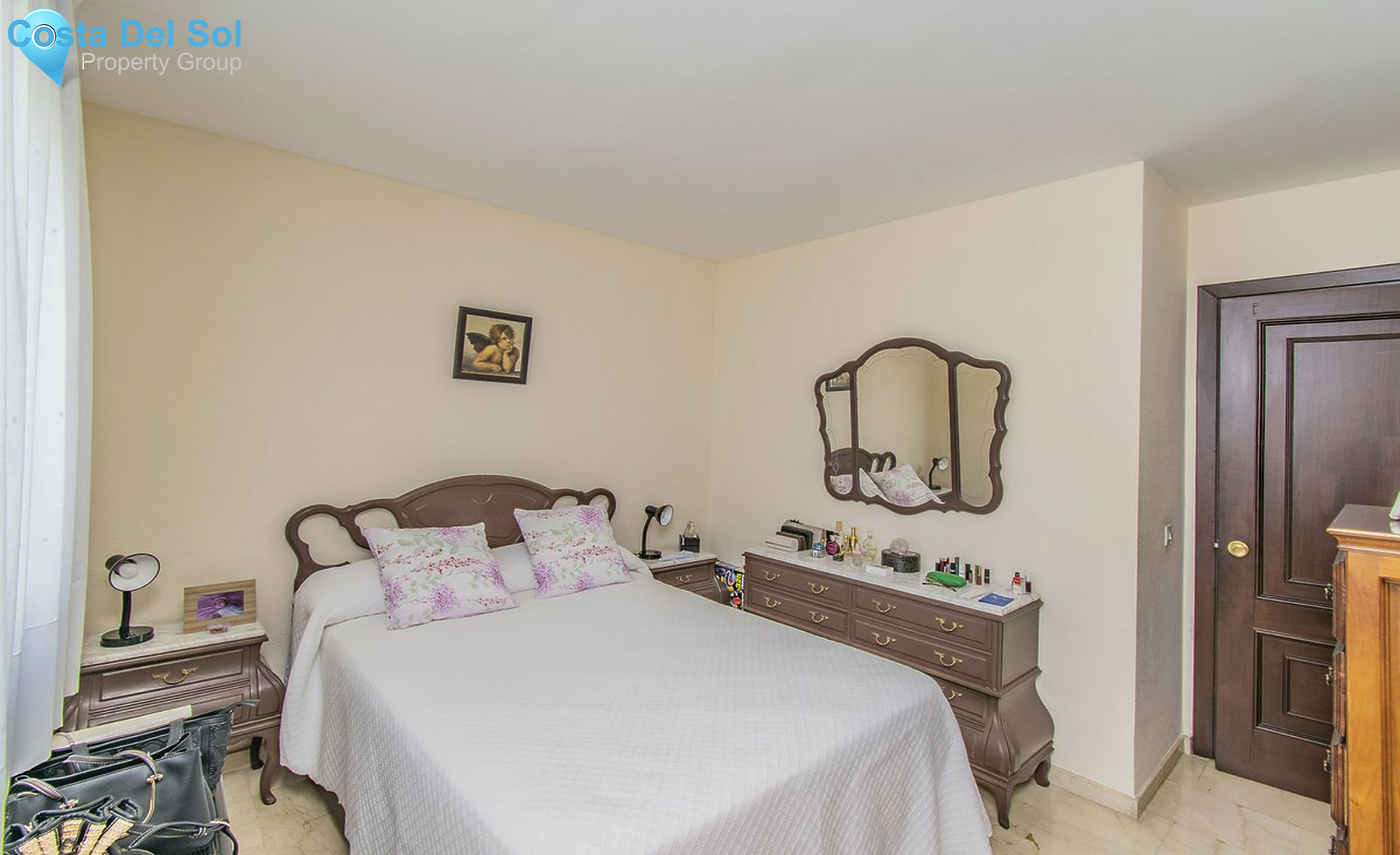 Middle Floor Apartment in Nueva Andalucía-1413259