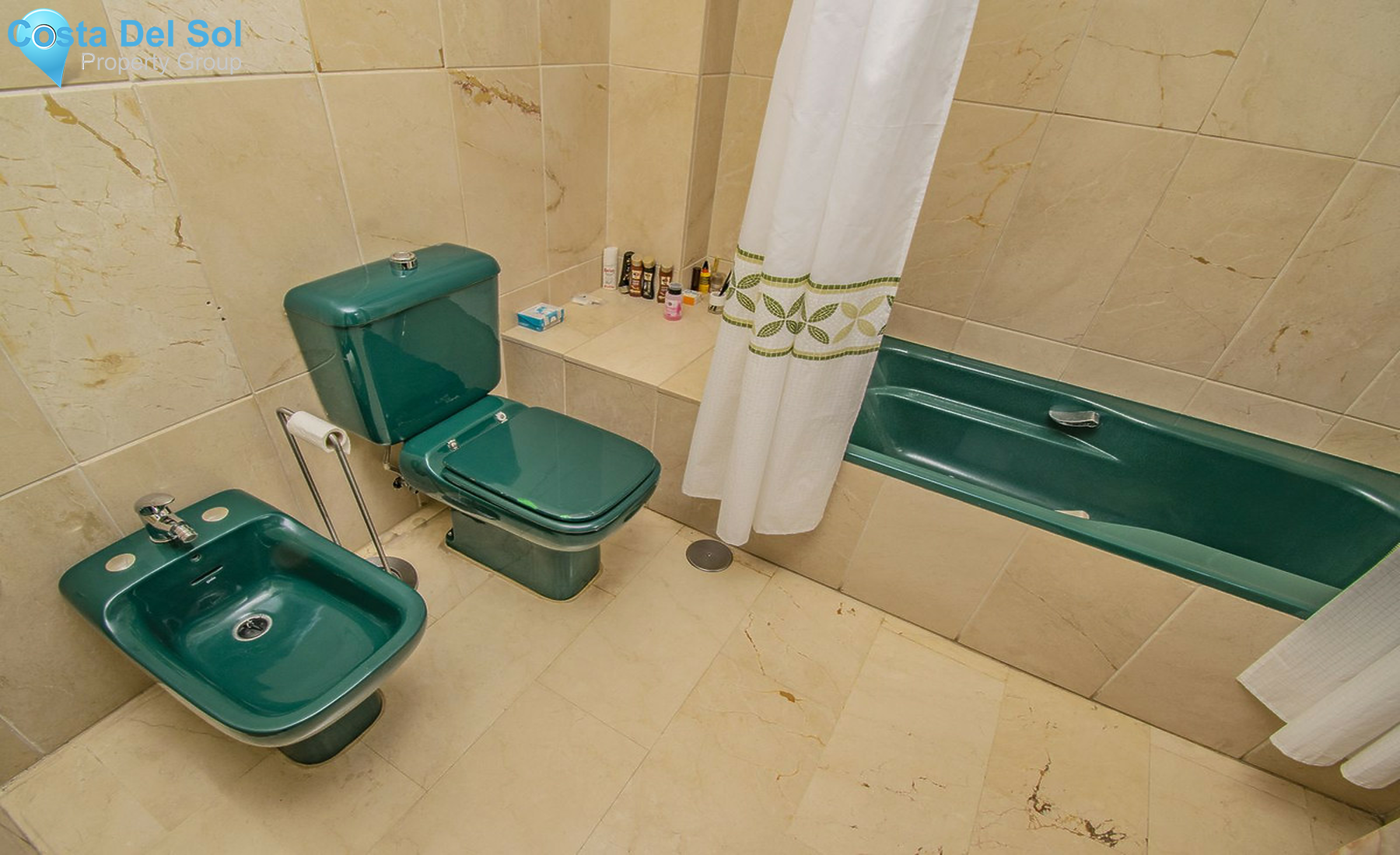 Middle Floor Apartment in Nueva Andalucía-1413265