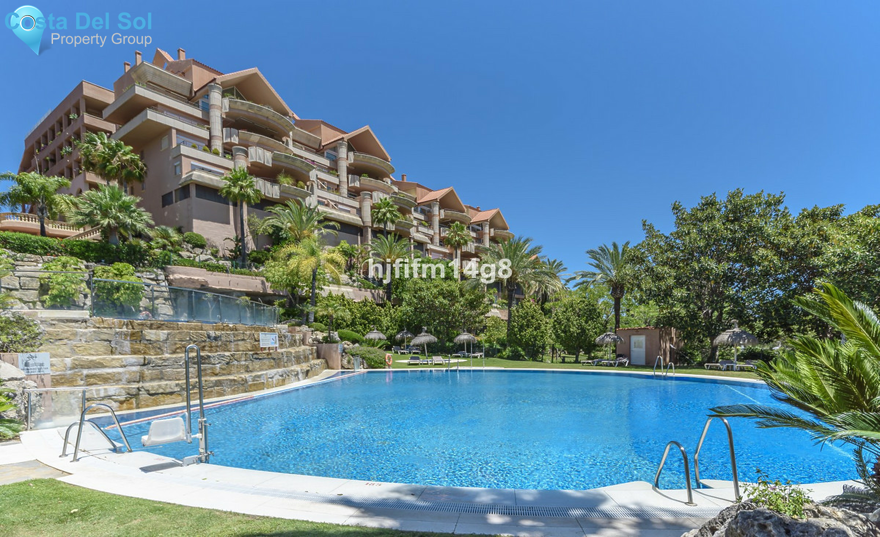 Middle Floor Apartment in Nueva Andalucía