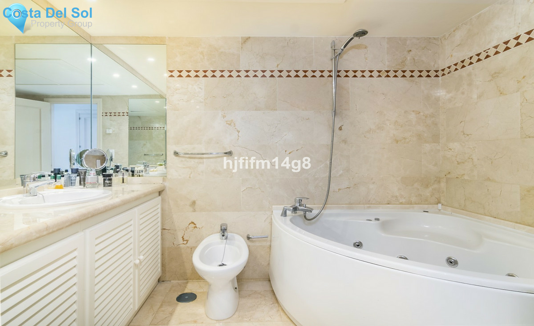 Middle Floor Apartment in Nueva Andalucía-1437632