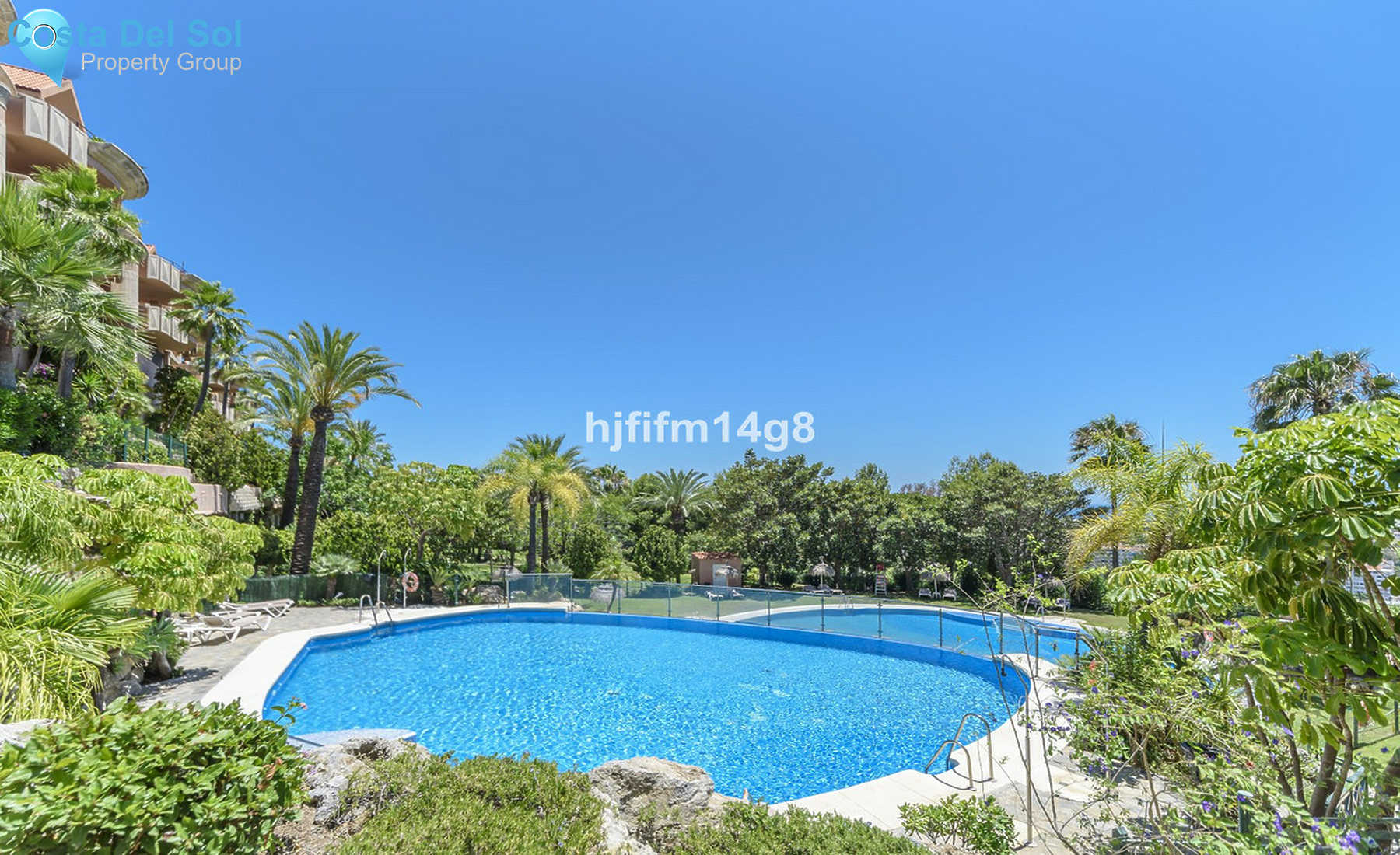 Middle Floor Apartment in Nueva Andalucía-1437639