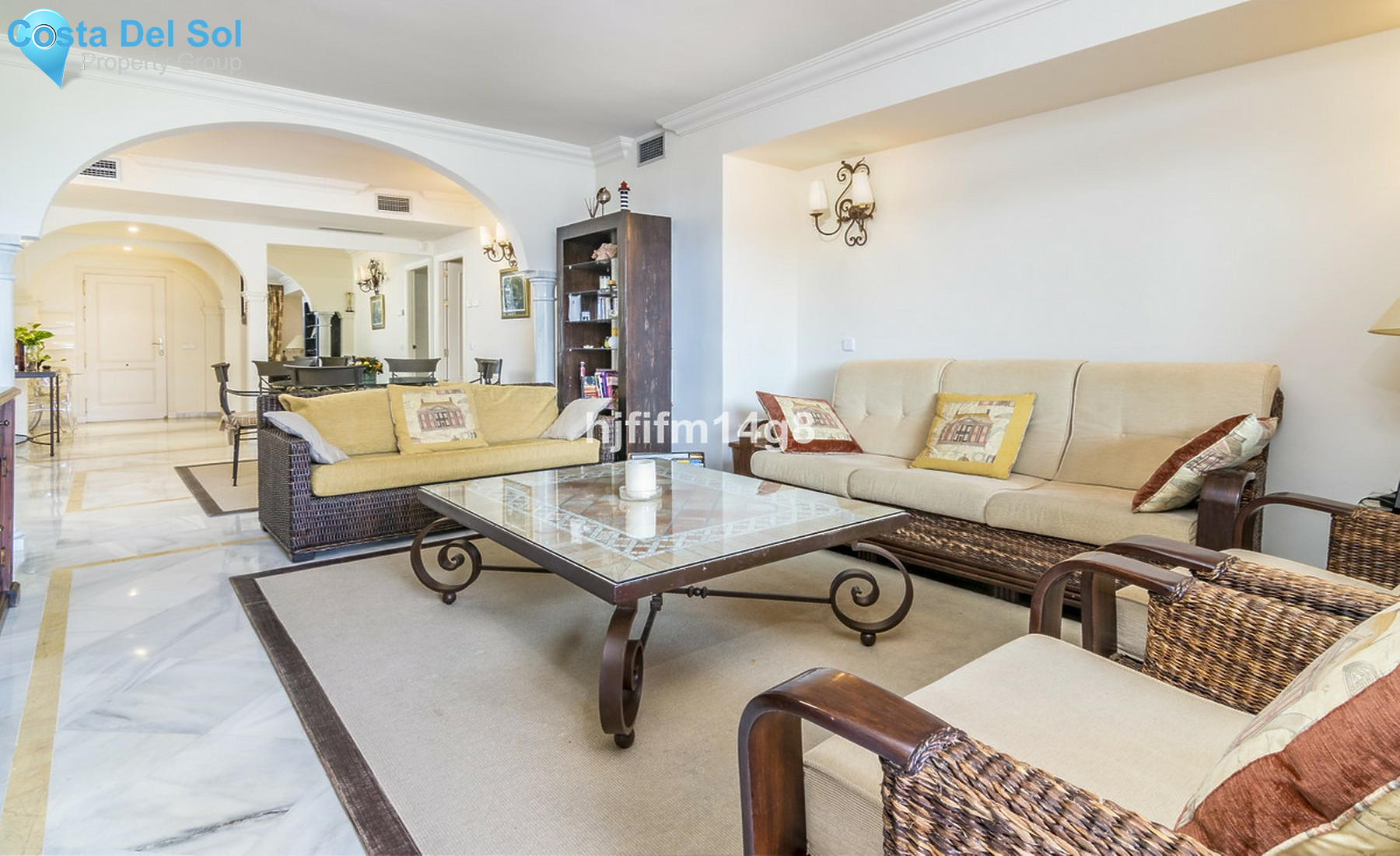 Middle Floor Apartment in Nueva Andalucía-1437626